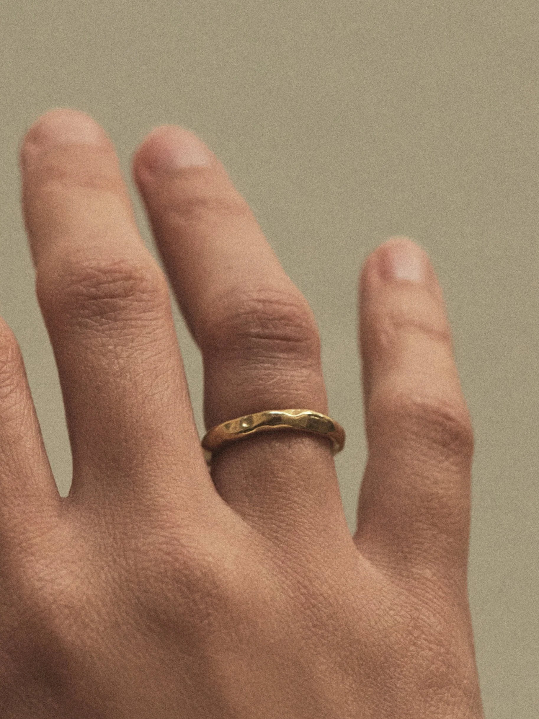 Willow Slim Ring