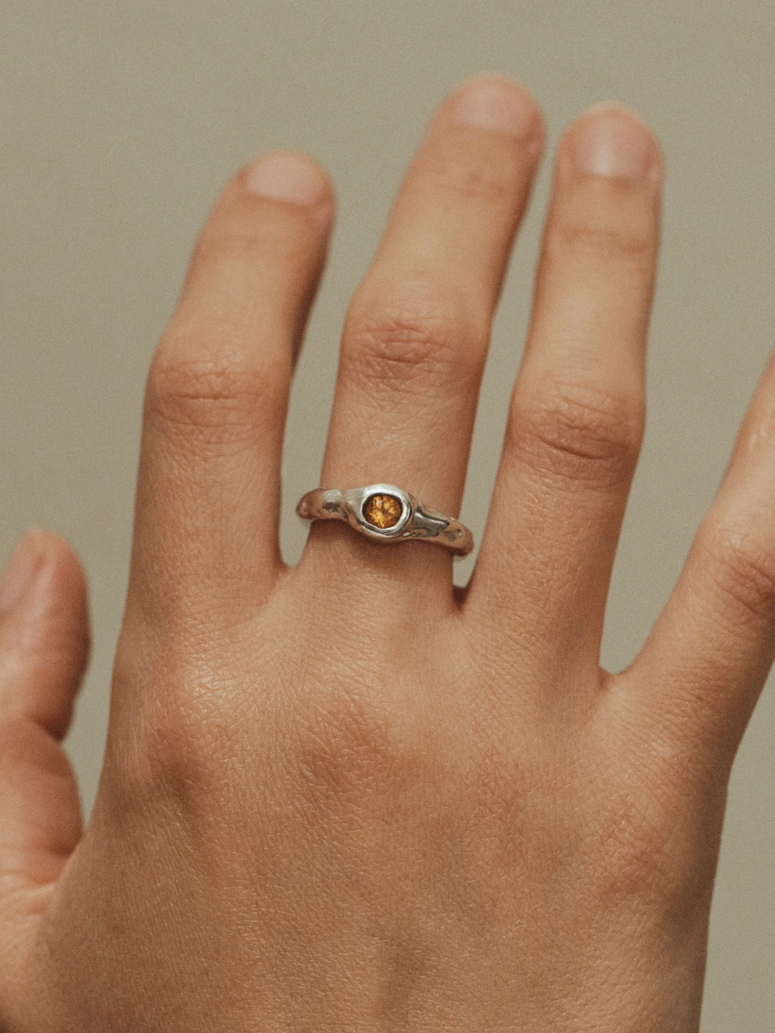Raja Round Ring | Silver
