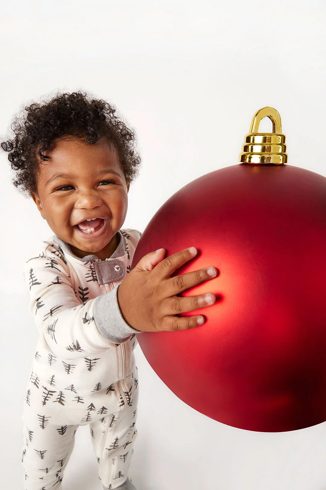03_2022_BAB_Holiday_Gifts_Blanket_002_V2_06247-WEB (1).jpg