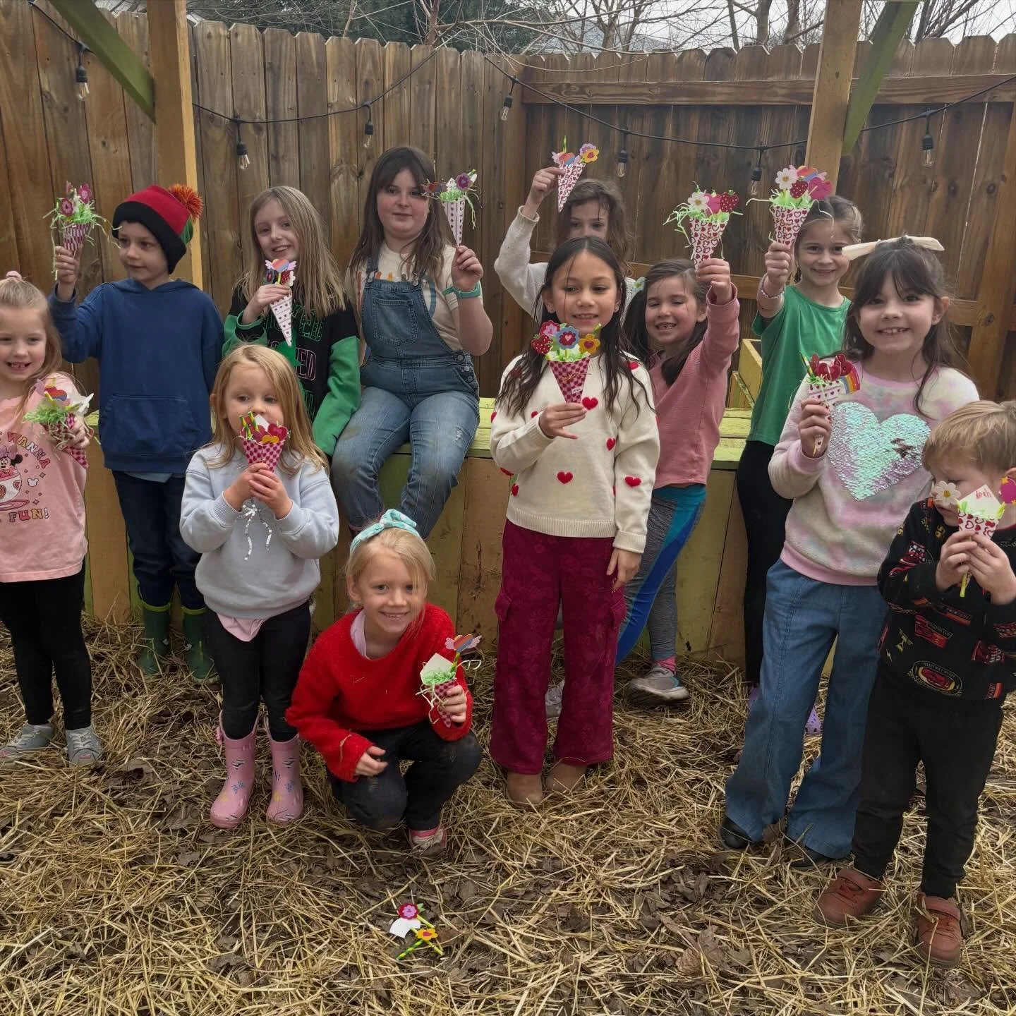 PNO craft was a hit with about half our crew, the other kiddos opted for moreeeee outside play time! &amp; with how warm it was, who could blame them?? 🌙🎉🐣
.
Next Parents&rsquo; Night will be March 14th &amp; its a special one 👀 🌈💰☘️ more detai