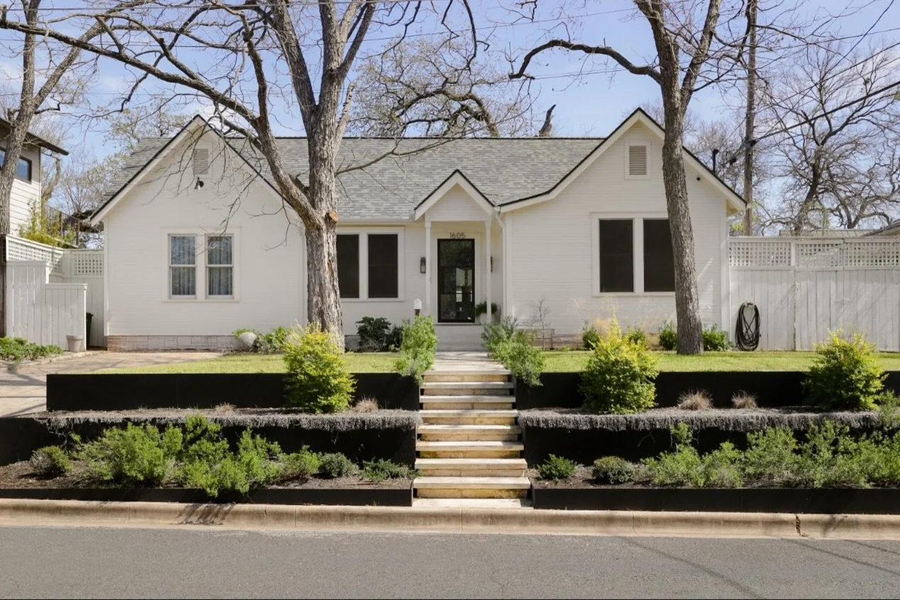 Y&rsquo;all&hellip; this *off-market* Tarrytown bungalow is to die for 🤩

Built in 1935 and renovated down to the studs in 2022, the home has been transformed for modern day living. Plus, this beauty is walking distance to Mozart&rsquo;s and Lake Au