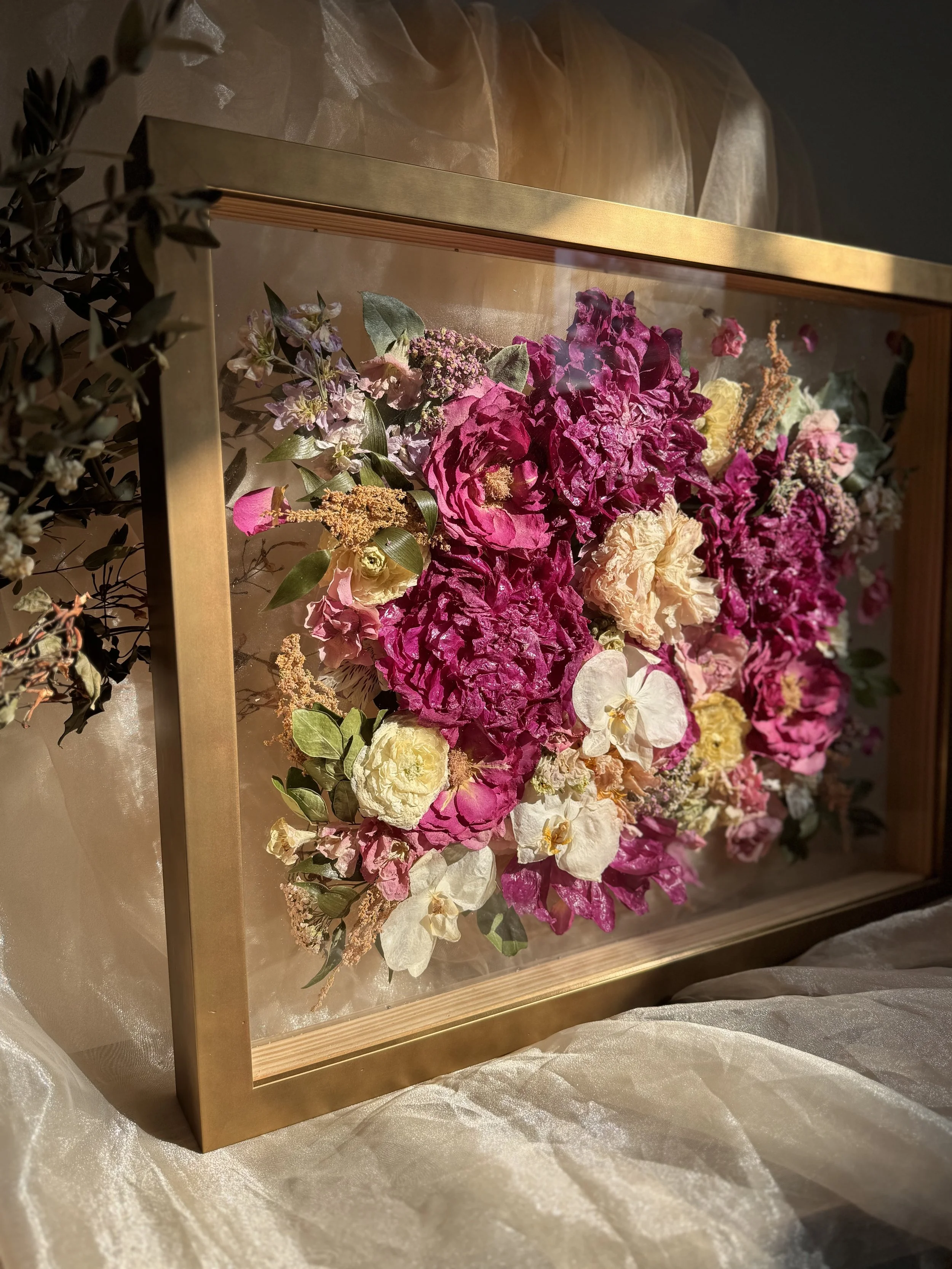 dried flowers framed