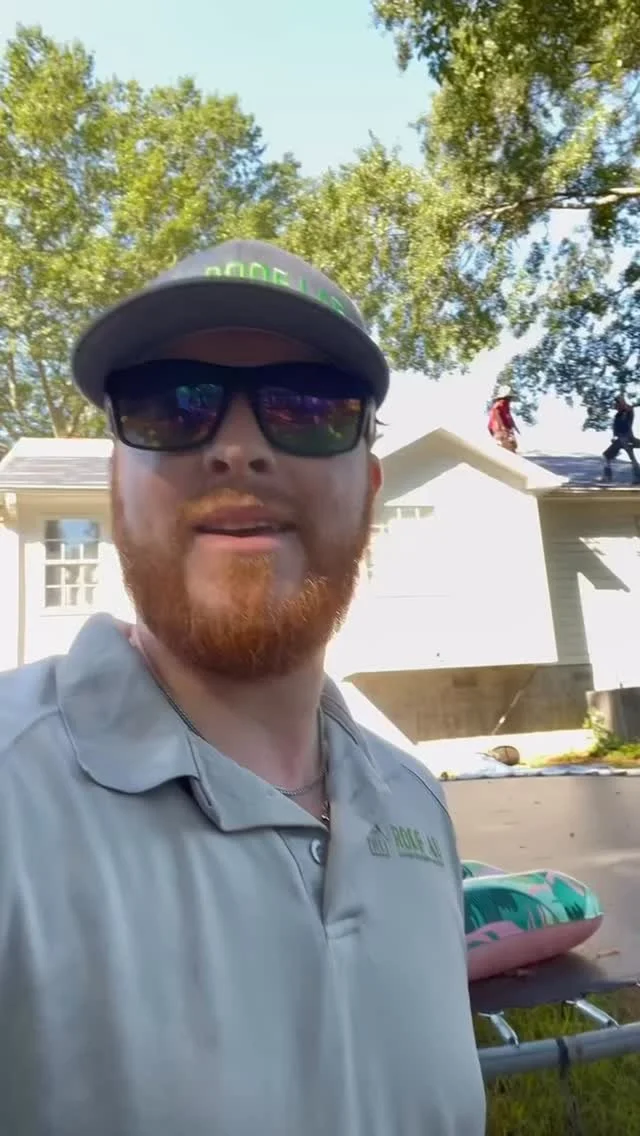 Did you know having multiple roof ventilation systems can actually work against each other? 🤯
Ethan Lang breaks down why one consistent system is the way to go and shows us how he tackled this on a recent project.
#RoofingReel #Roofernearme #Sou