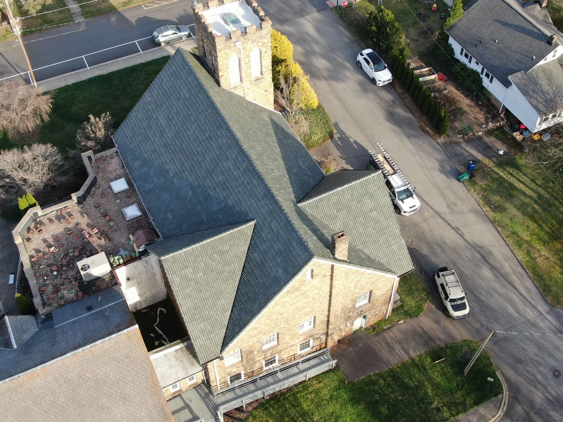 Hurricane Season Roof Preparation Guide for Melbourne, FL and Mobile, AL Homeowners