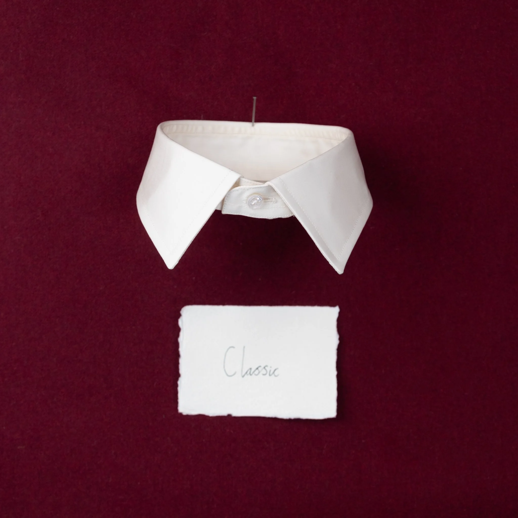 Classic,
As it says on the tin this serves as a
versatile go-to option, effortless to wear
and blends in seamlessly. Not so much a
style statement but more so a statement
in its own simplicity.