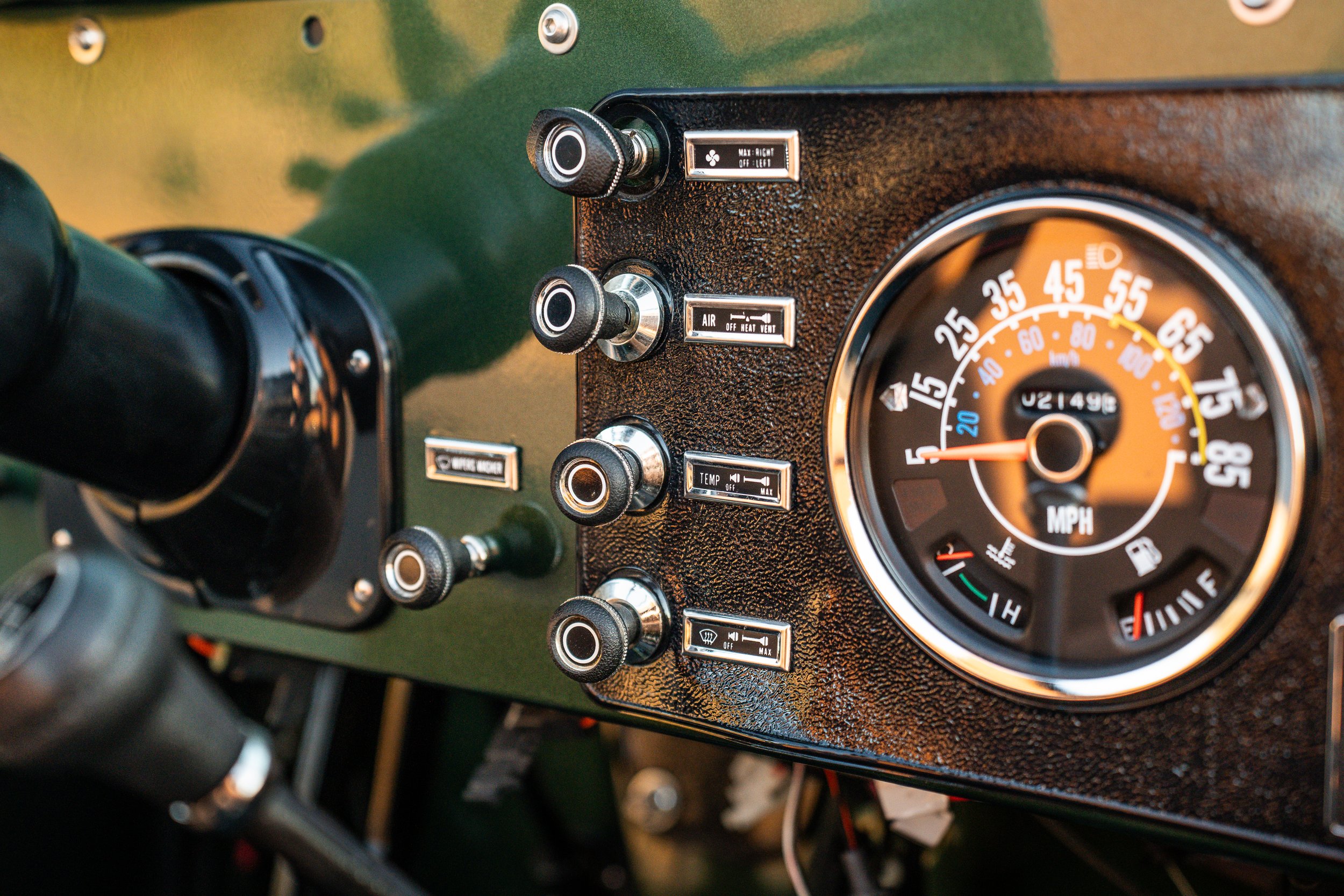 interior-knobs.jpg
