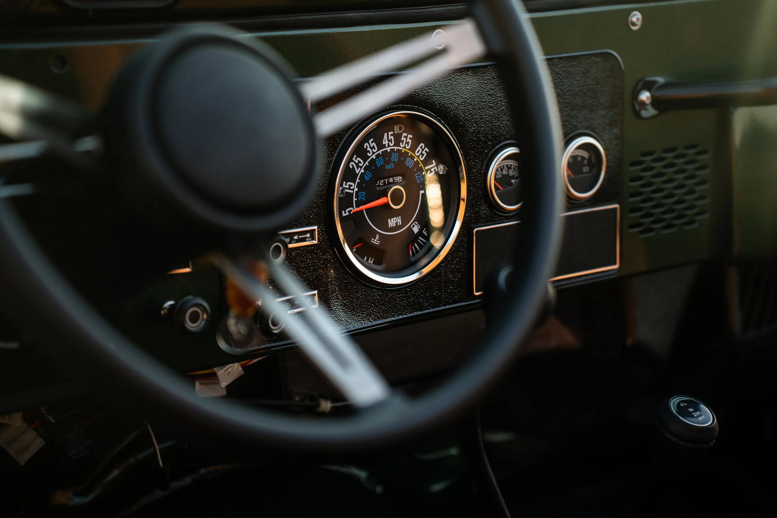 interior-gauges-2.jpg