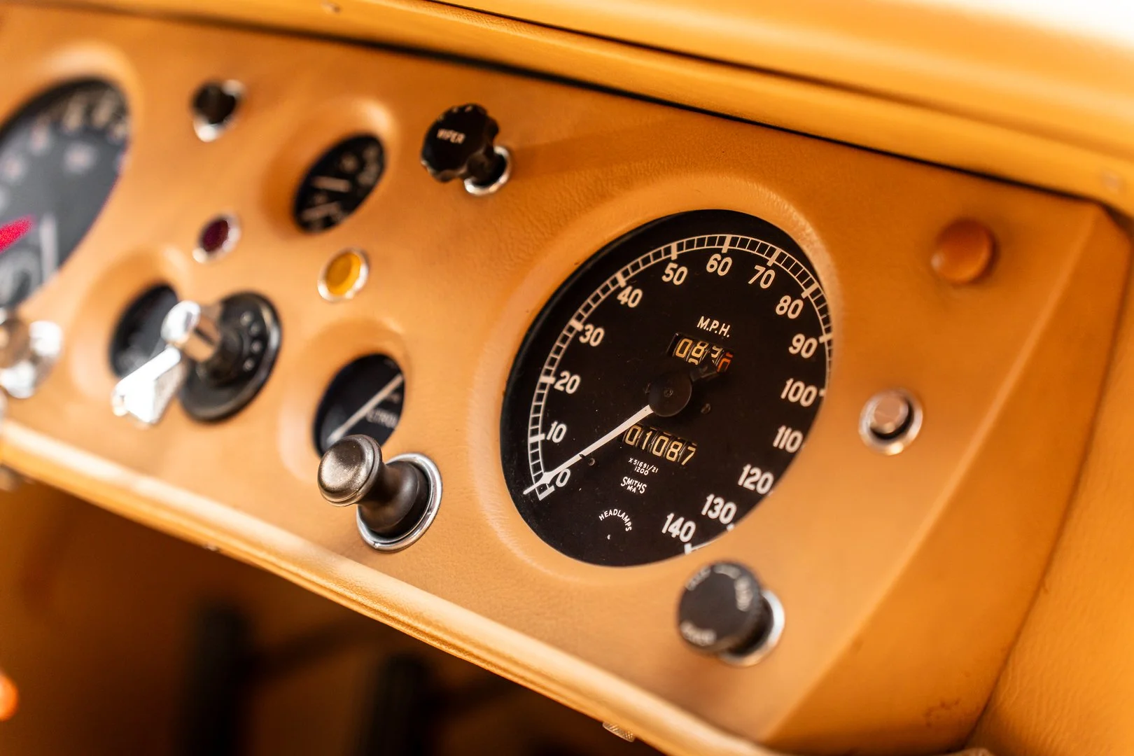 56 Jag-074.jpg