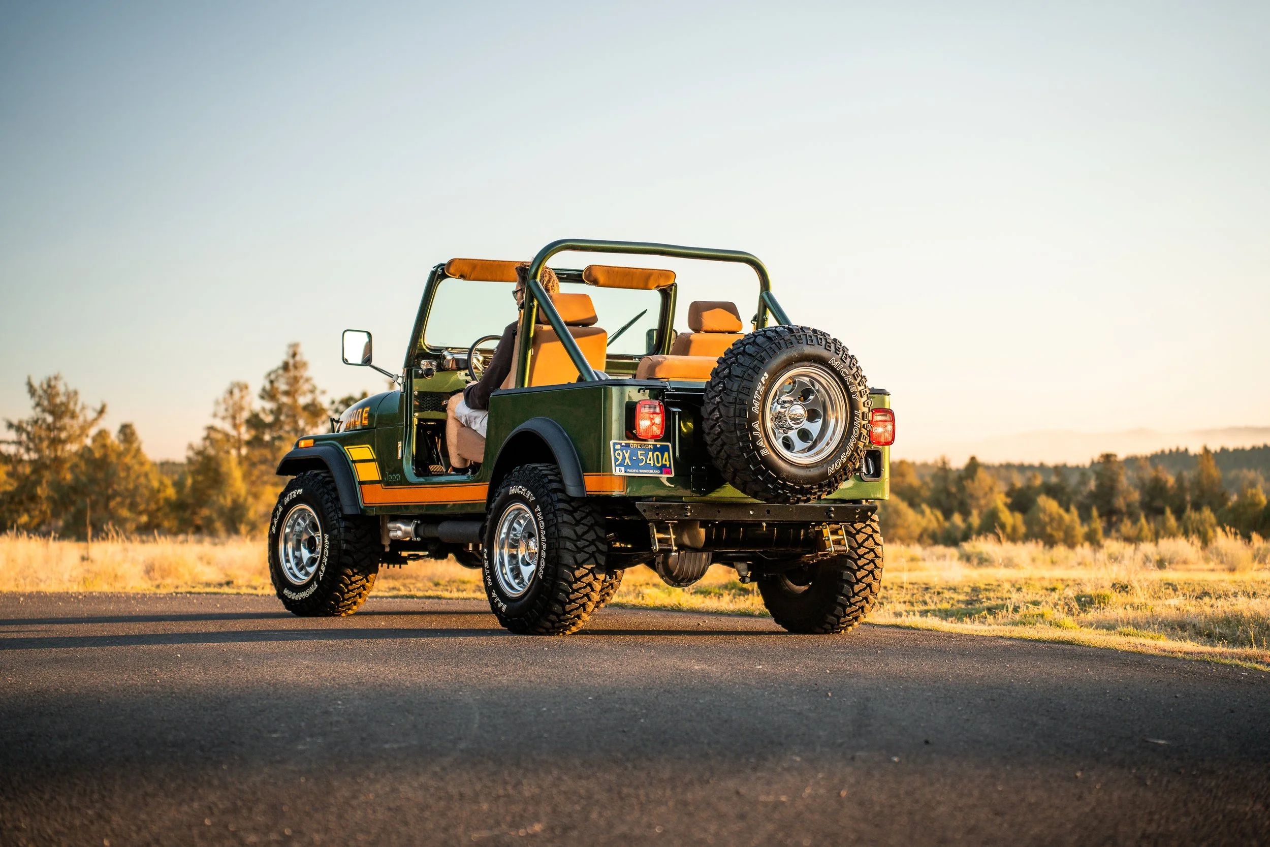 CJ7-Tailights(Brake Pushed) On.jpg