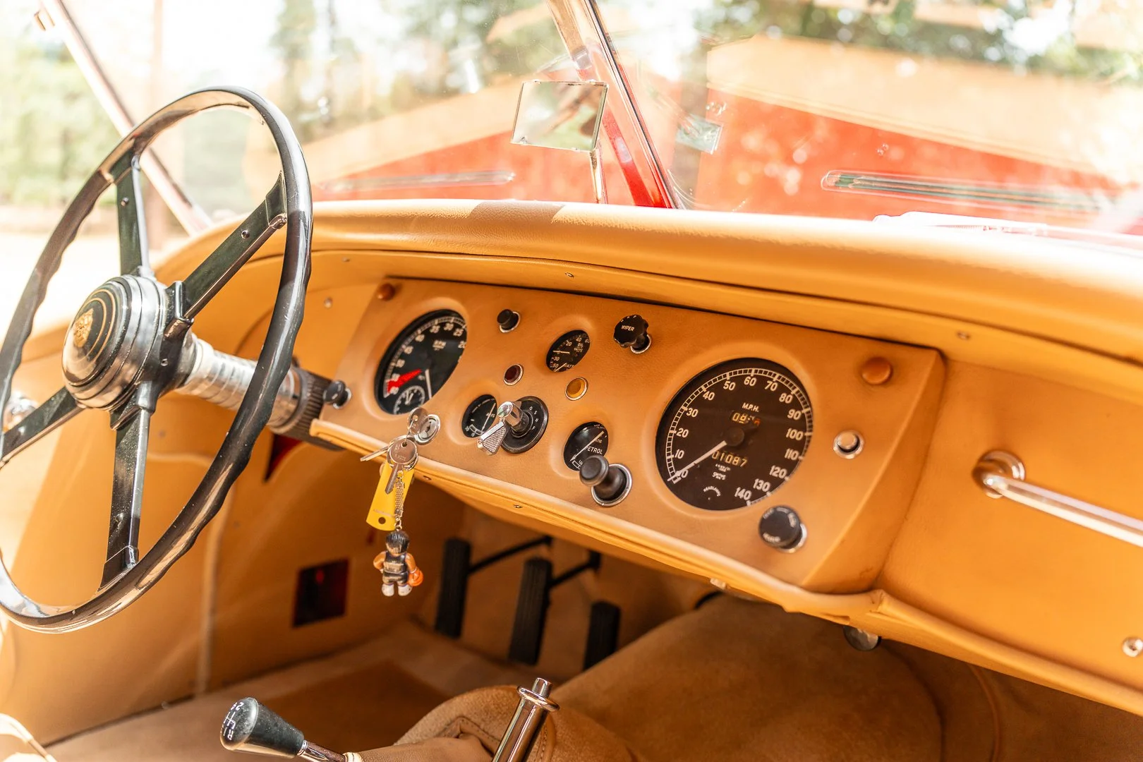 56 Jag-107.jpg