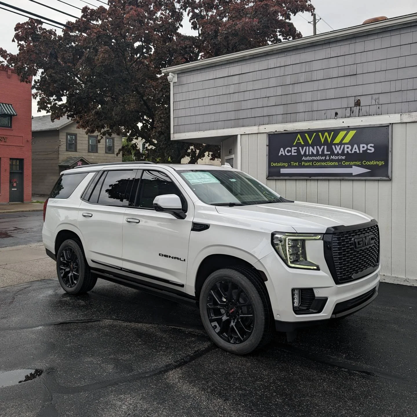 Another 2023 GMC Yukon in the books. 

Full Chrome Delete/Blackout Package