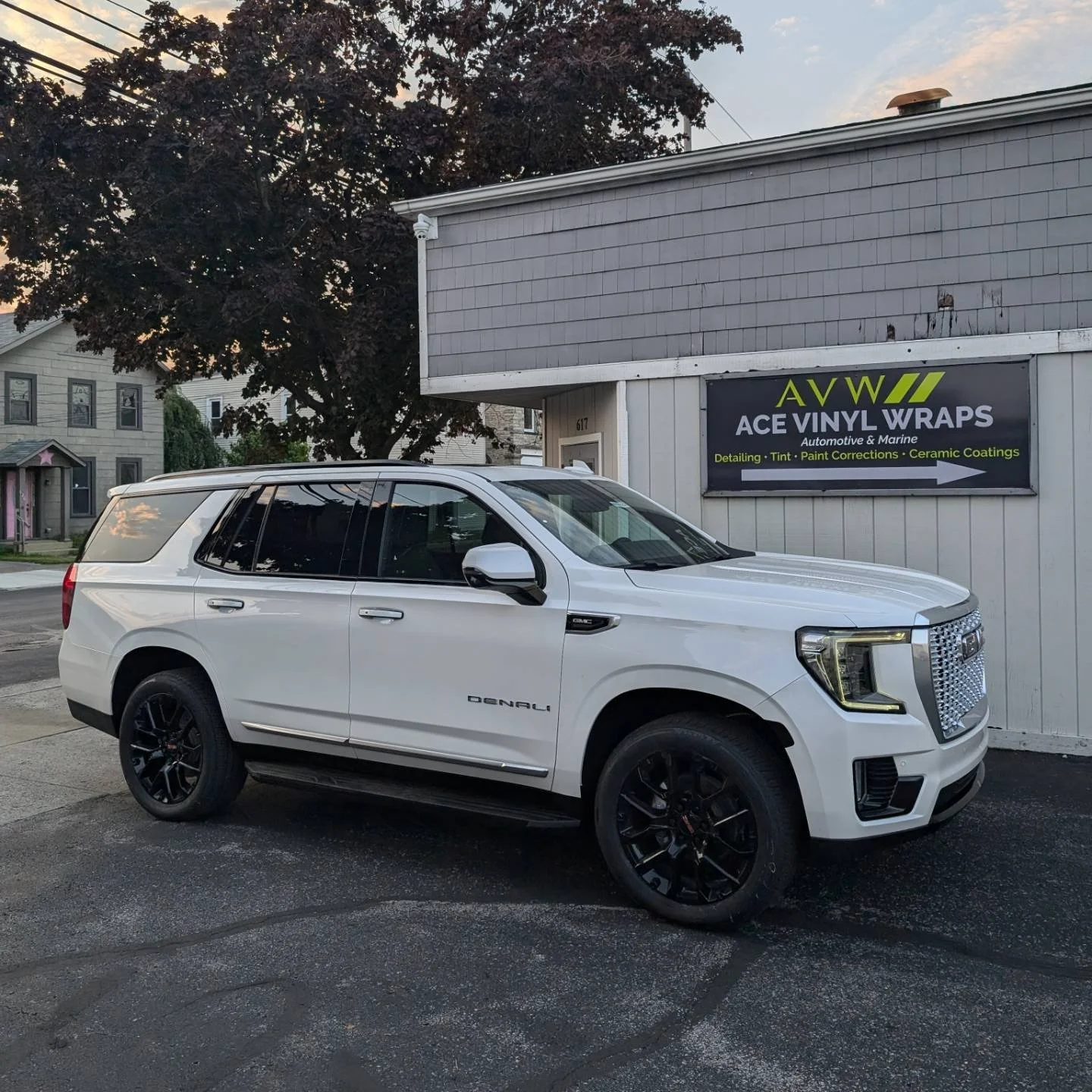 2024 GMC Yukon

Wrapped the door handles, front bumper trim, window trim, roof rails and rear bumper trim in KPMF Gloss Black 

Side Markers tinted with dark smoke Luxe Auto Concepts film!

The rest of the chrome will be getting painted and grill wil