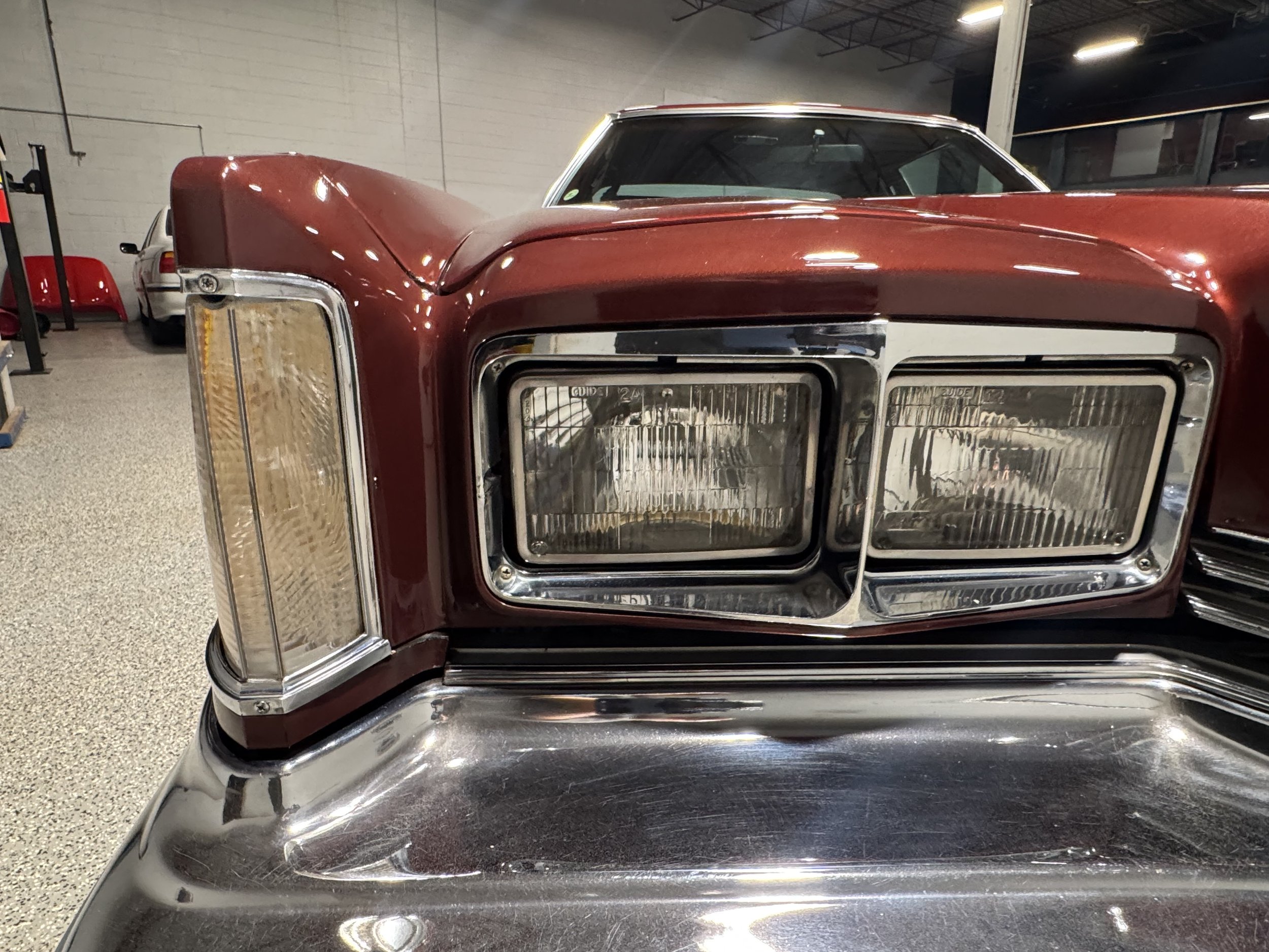 1976 Olds Toronado Front Light.jpeg