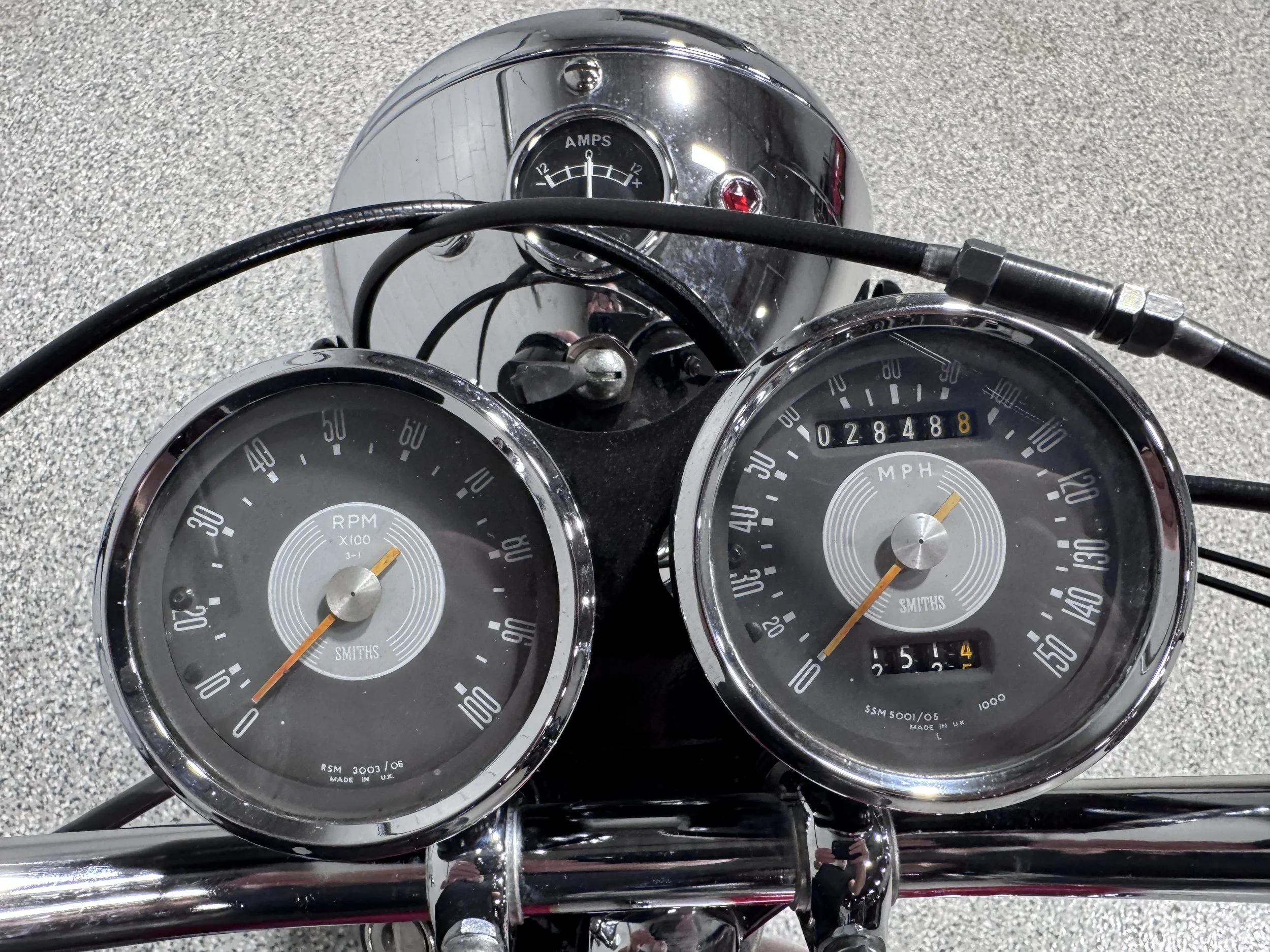 1968 Triumph Bonneville Guages.JPG