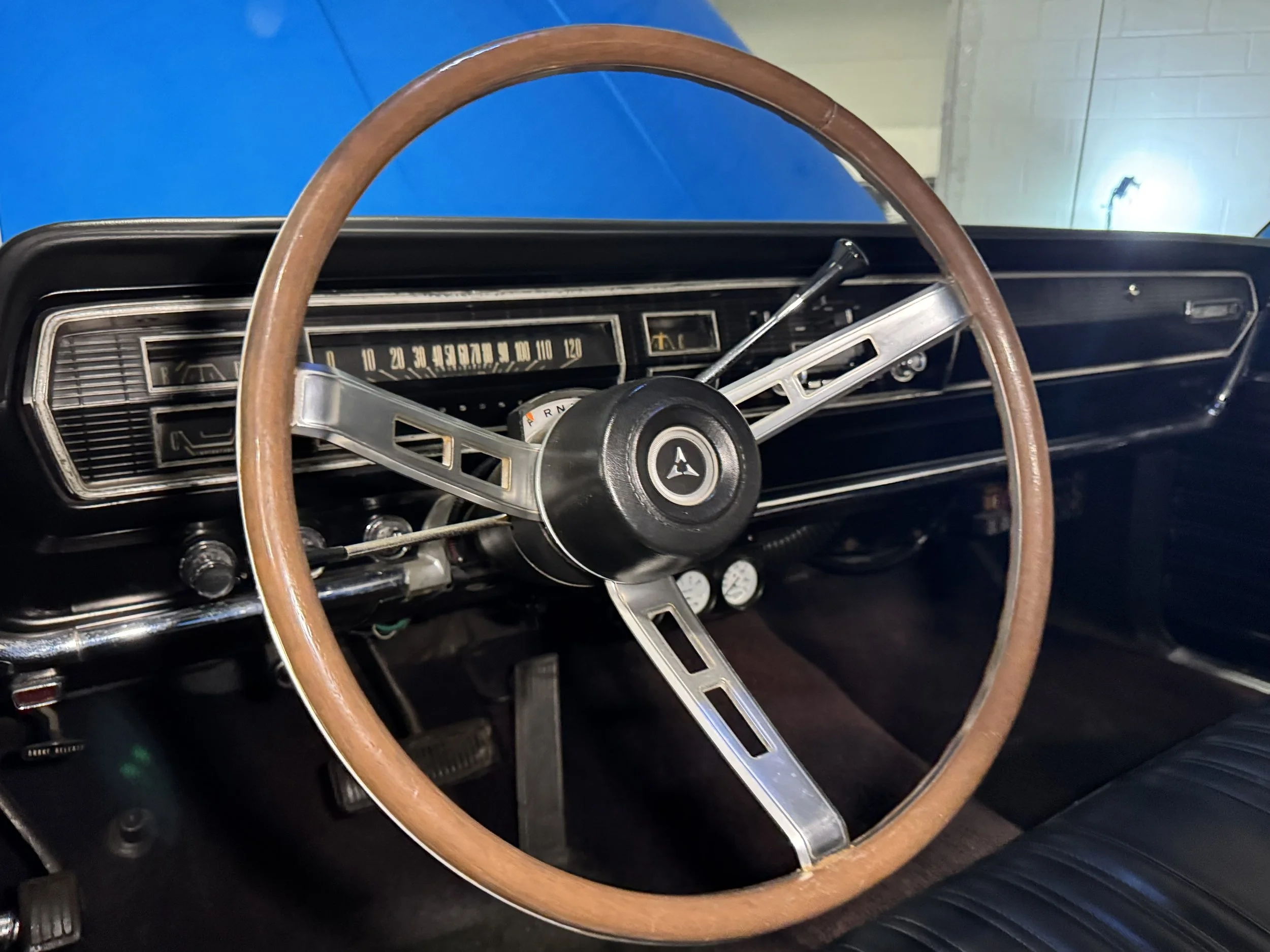 1967_Dodge_Coronet_Steering_Wheel.jpeg