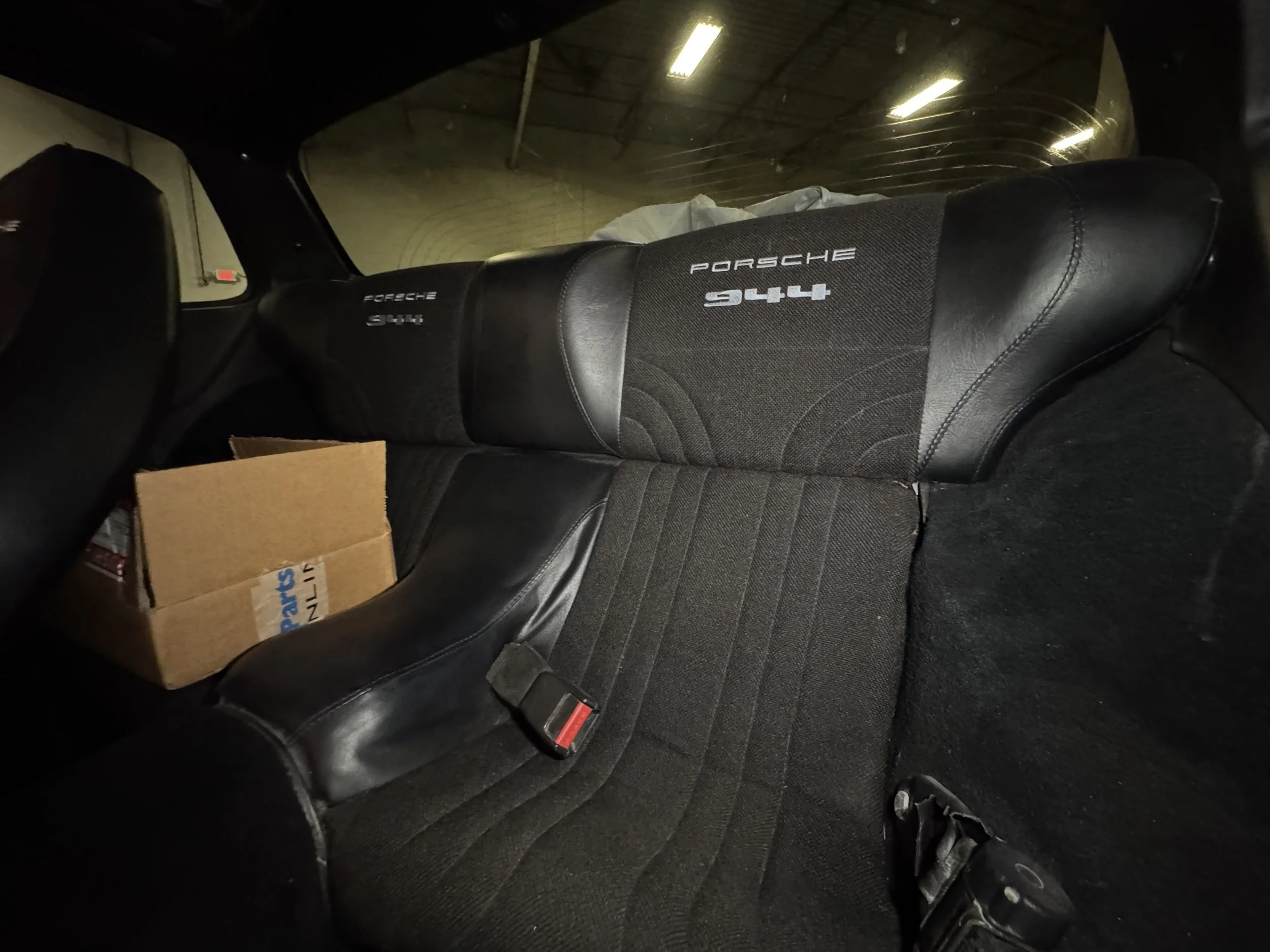 1984_Porsche_944_Rear_Seats.jpeg