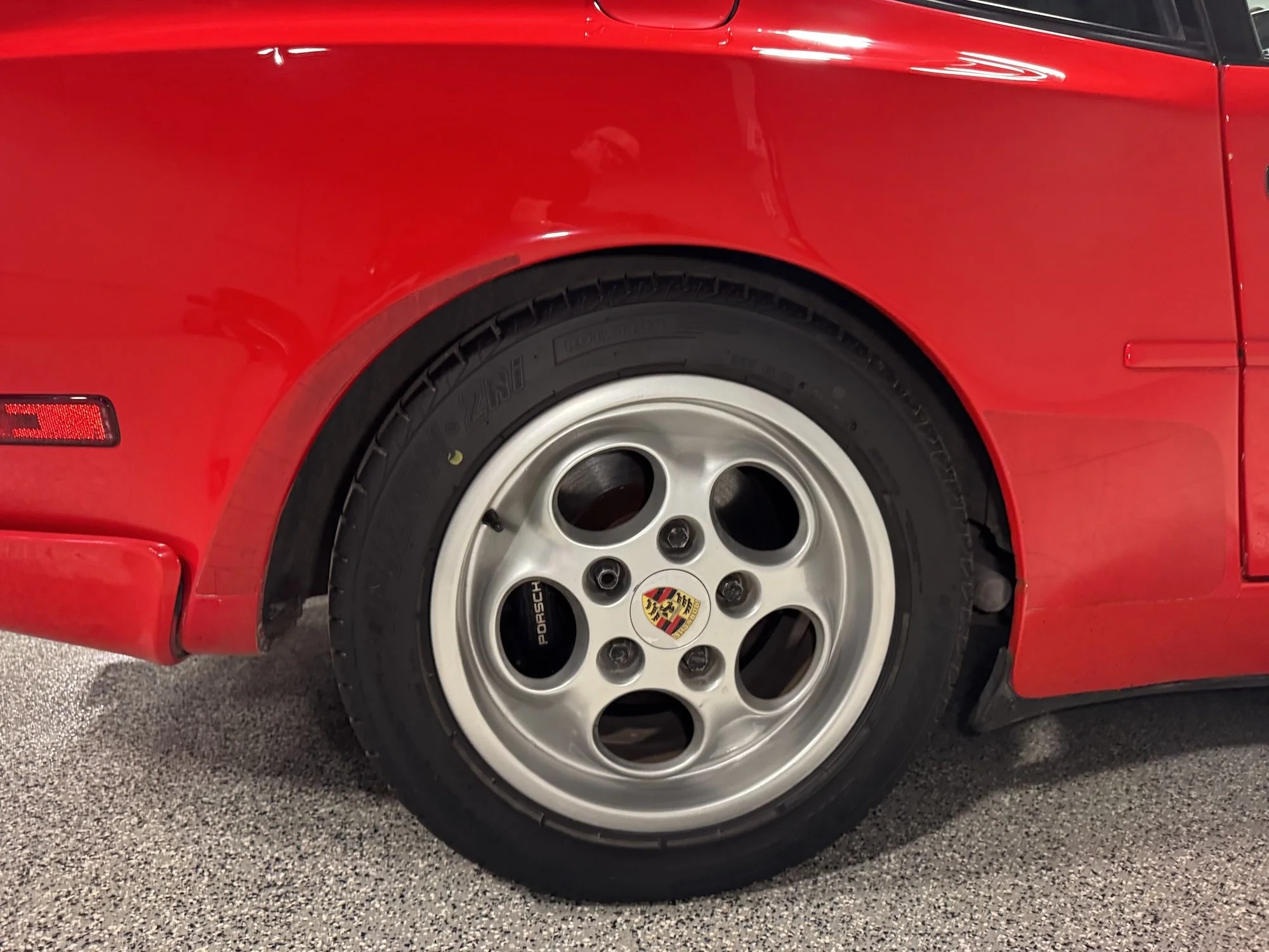1987 Porsche 944 Turbo Wheel 3.jpeg