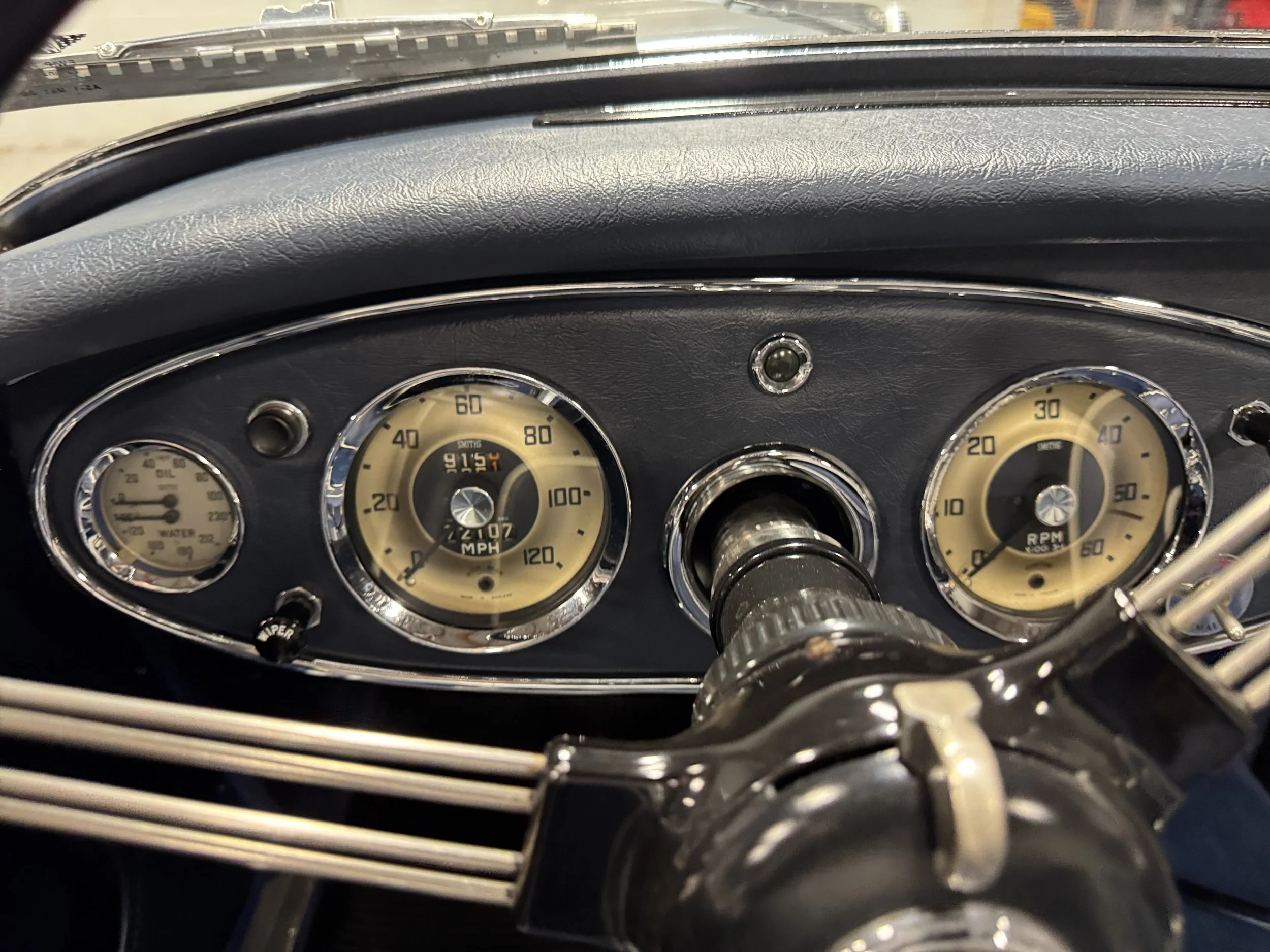 1960 Austin Healey 3000 Guages.jpeg