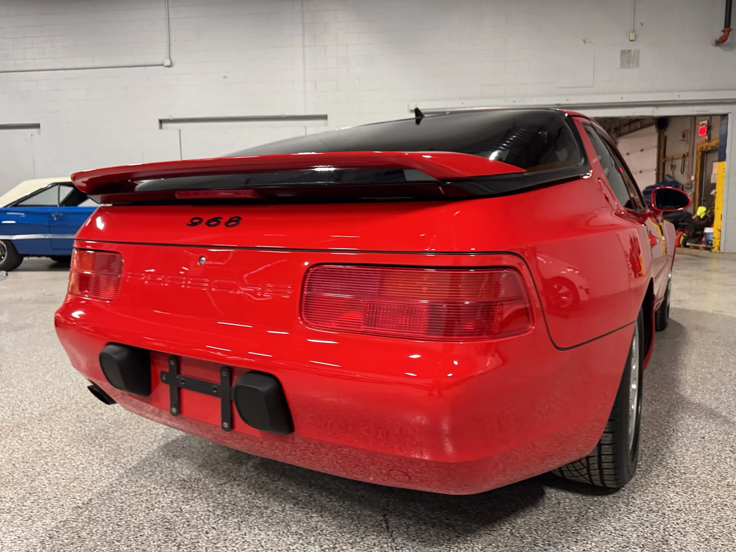 1995-Porsche_968_Tip_Rear_Right.jpeg