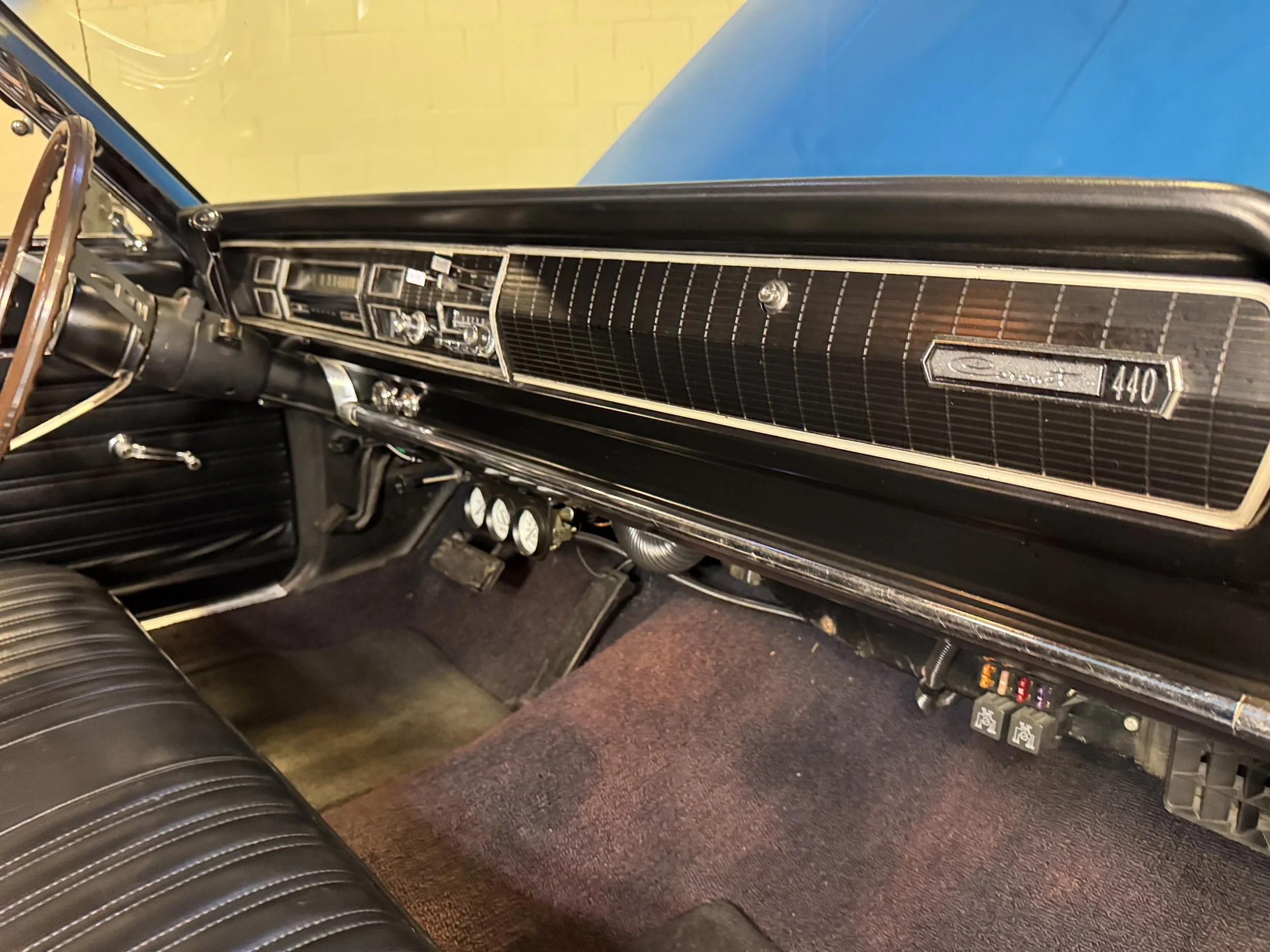 1967_Dodge_Coronet_Interior_Dash.jpeg