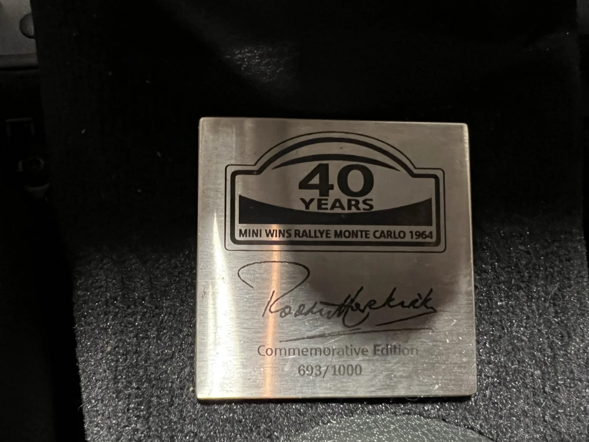 2004 Mini Cooper S - Commem Plaque.jpg