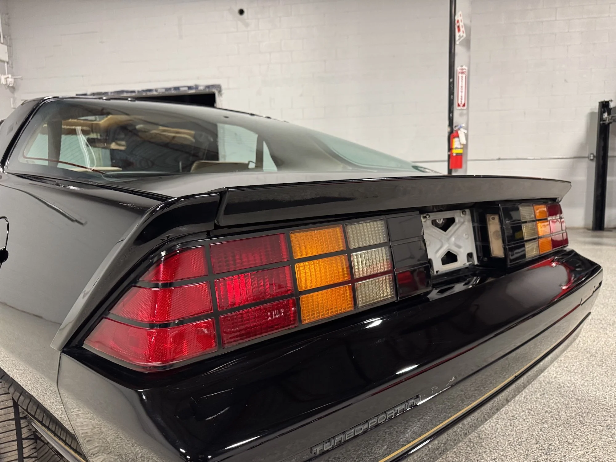 1985_Chevy_Camaro_Rear_Light.jpeg