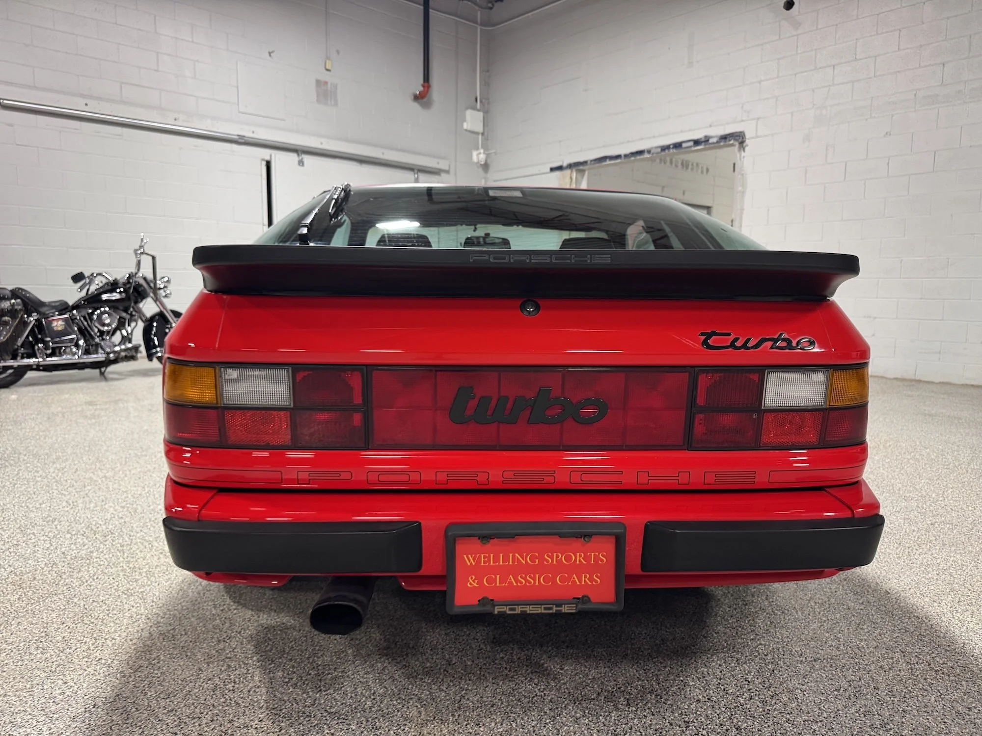 1987 Porsche 944 Turbo Rear.jpeg