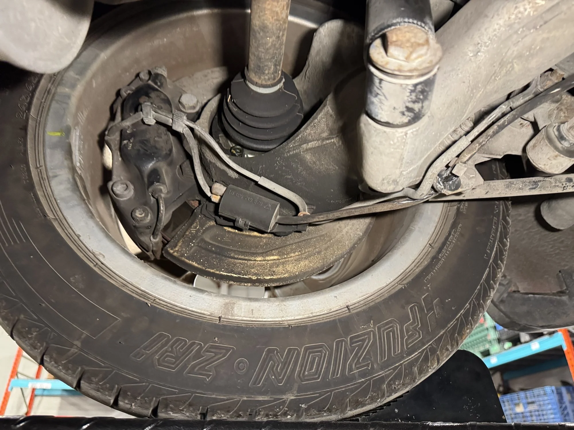 1987 Porsche 944 Turbo Under 4.jpeg