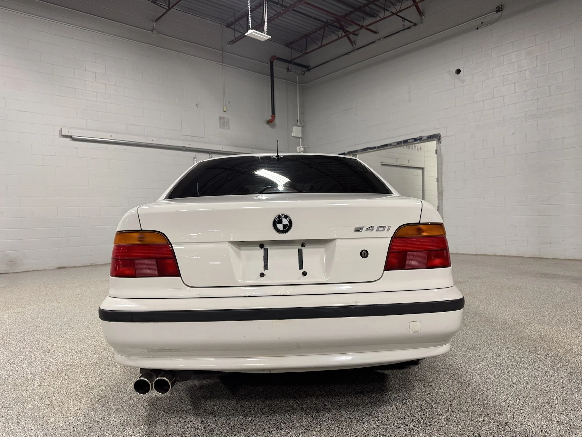 2000_BMW_540_Rear.jpeg