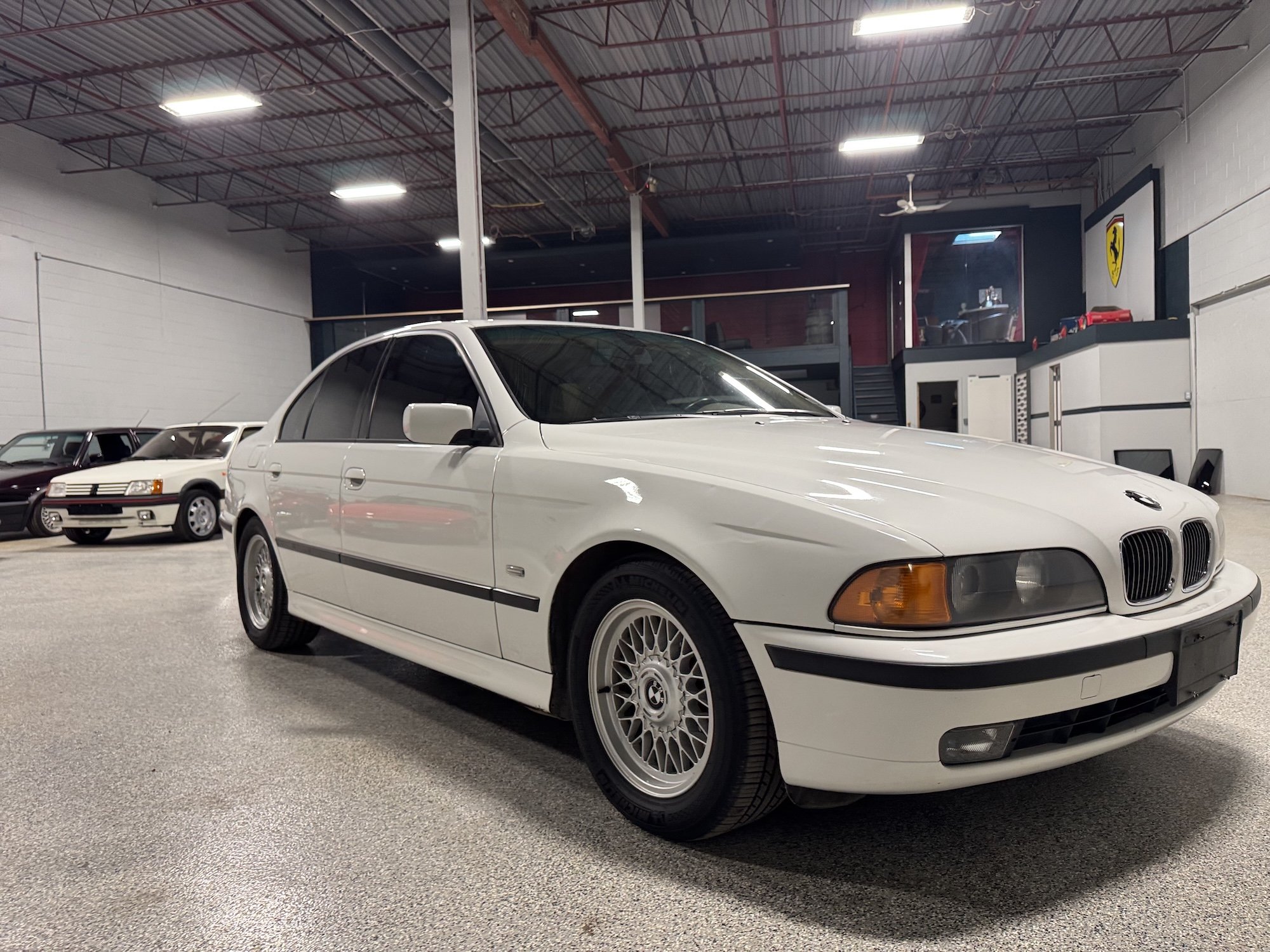 2000_BMW_540_Front_Right.jpeg