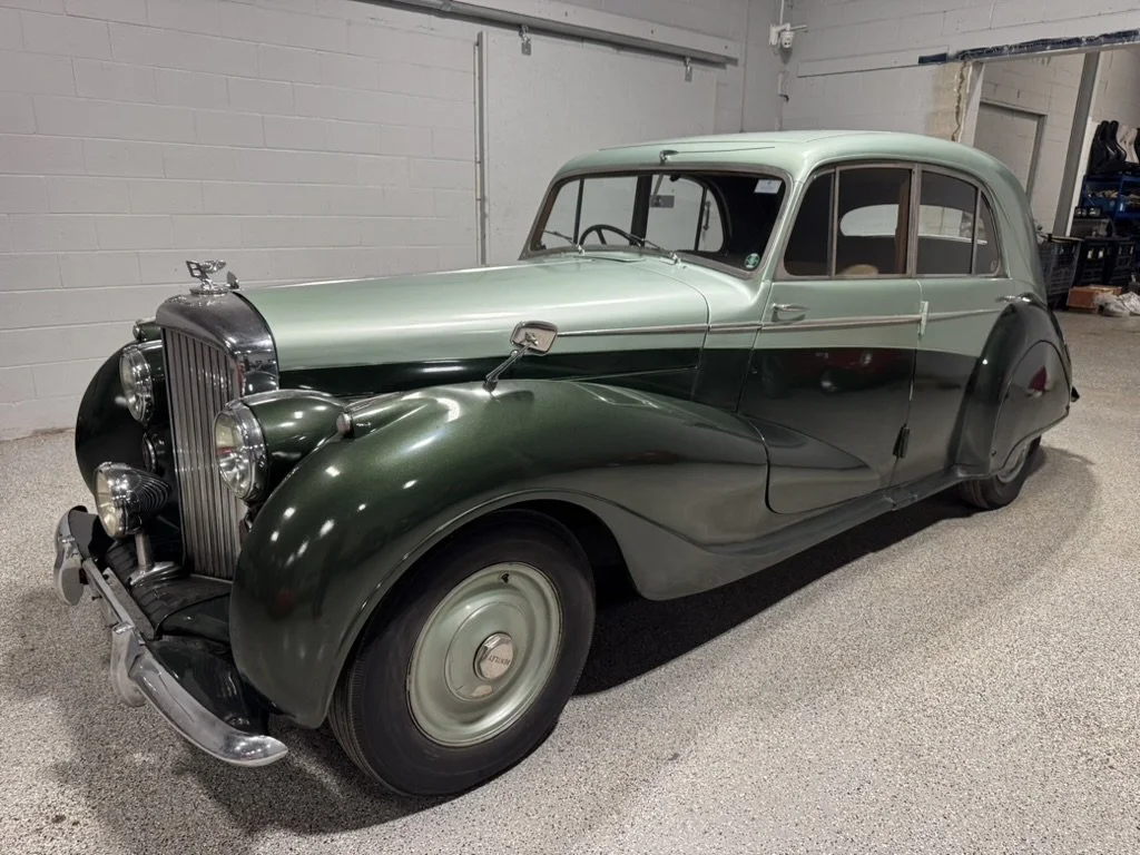 1947 Bentley MKVI Vanden Plas