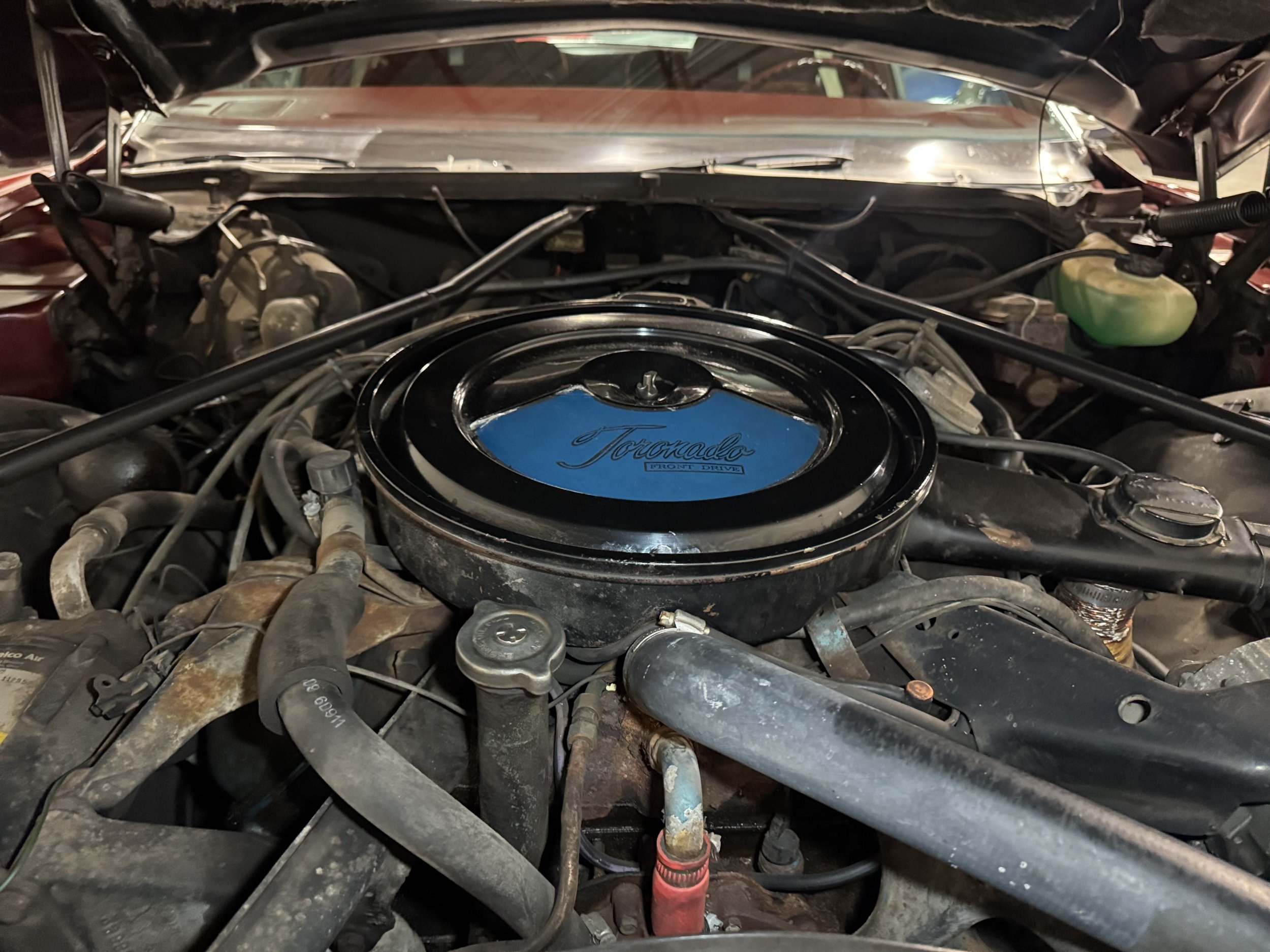 1976 Oldsmobile Toronado Engine.jpeg