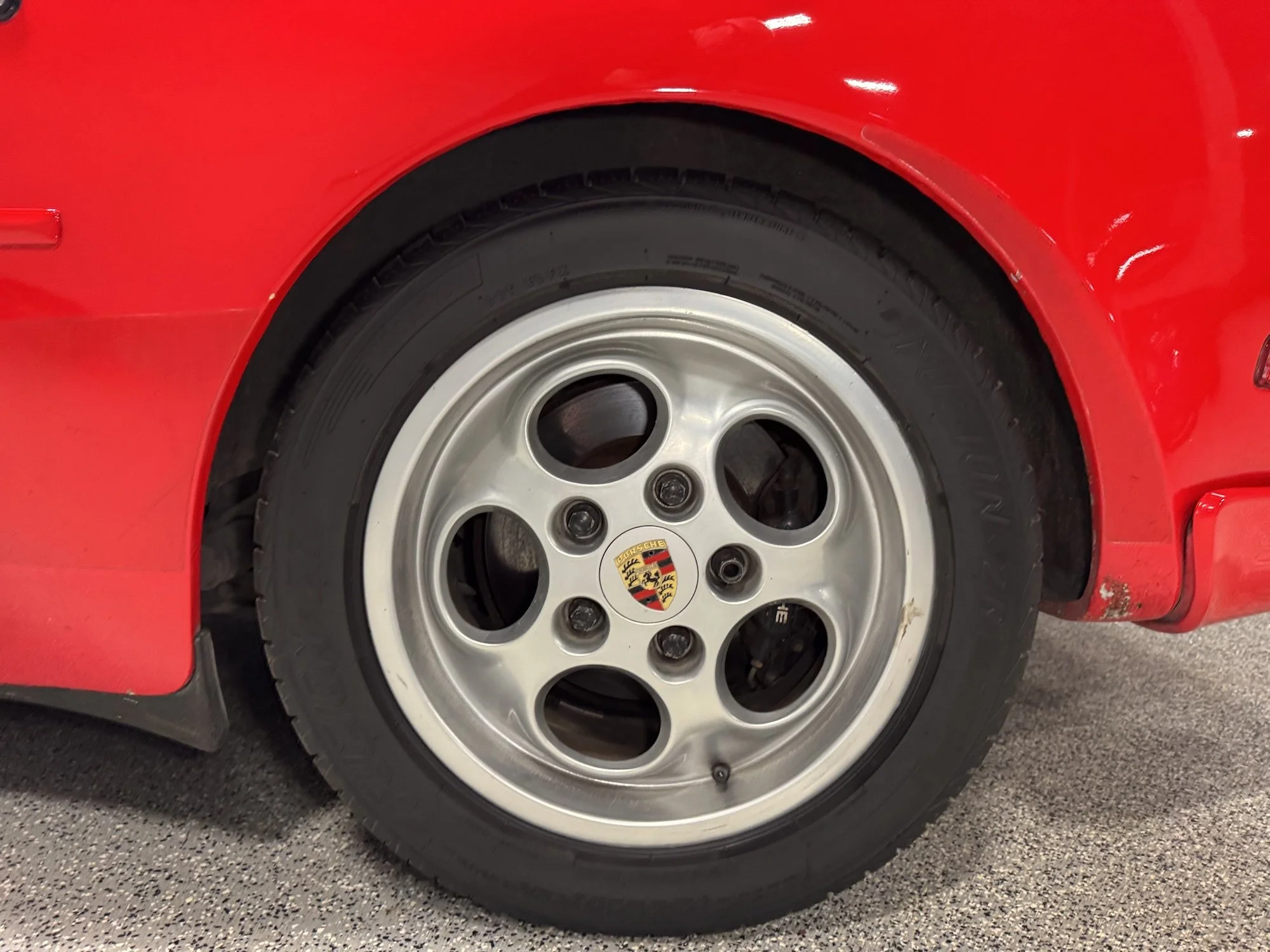 1987 Porsche 944 Turbo Wheel 2.jpeg