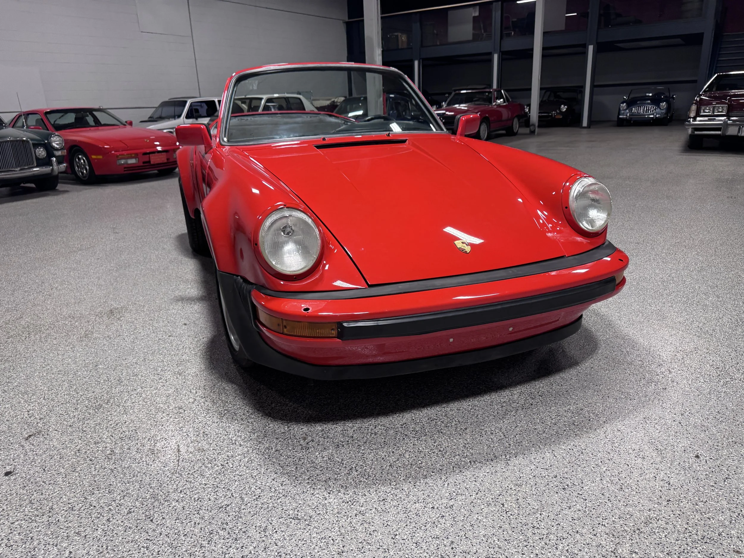 1971 Porsche 911 Cab Project Right Front.JPG