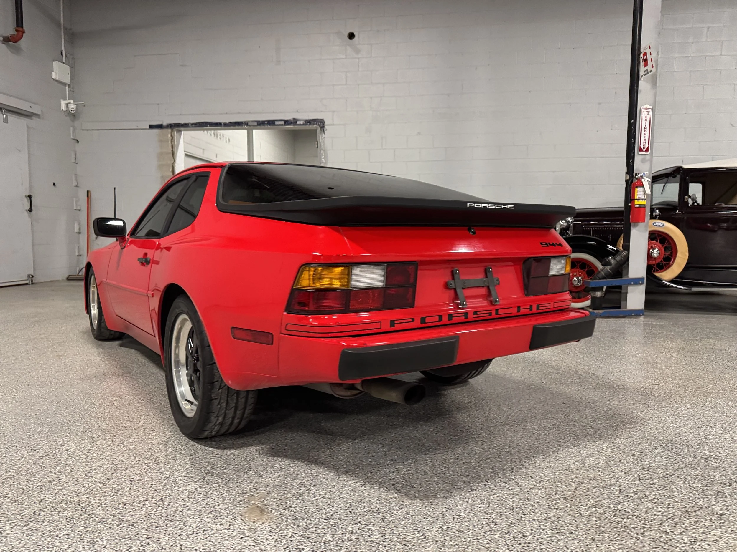 1984_Porsche_944_Back_Left.jpeg