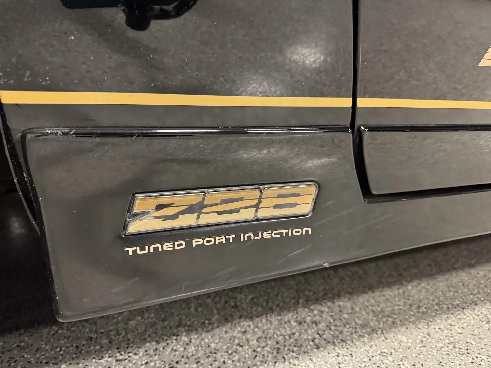 1985_Chevy_Camaro_Side_Badge.jpeg