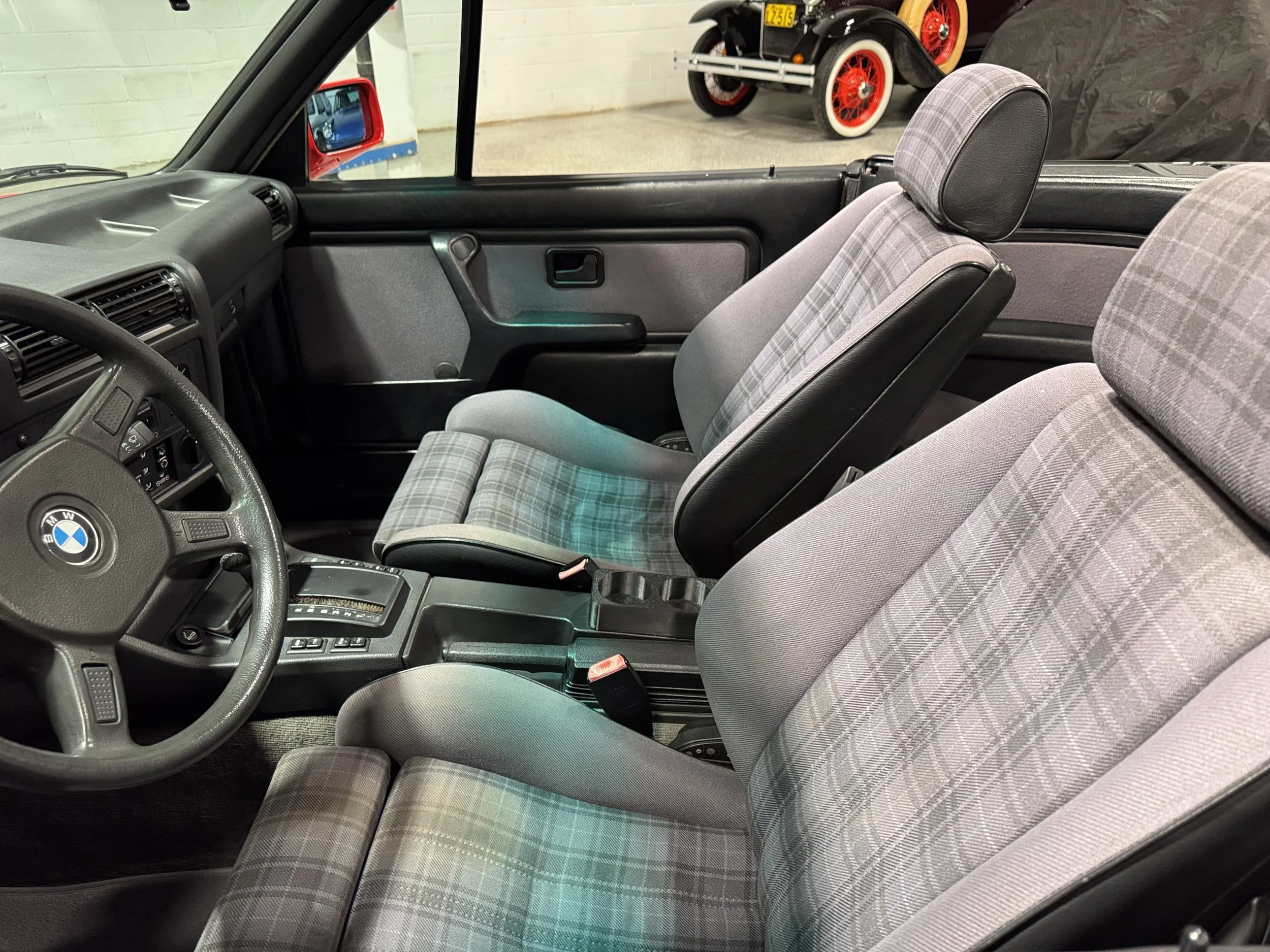 1990_BMW_320i_Interior_Drivers.jpeg