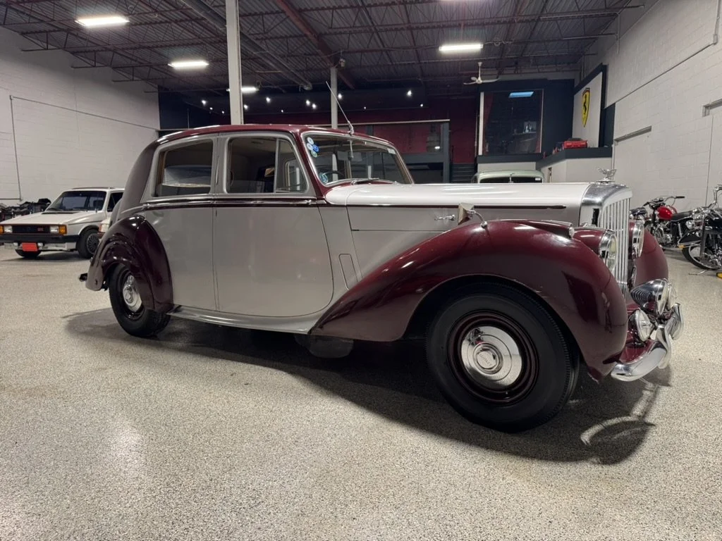 1952_Bentley_MKVI_FrontRight2.jpg