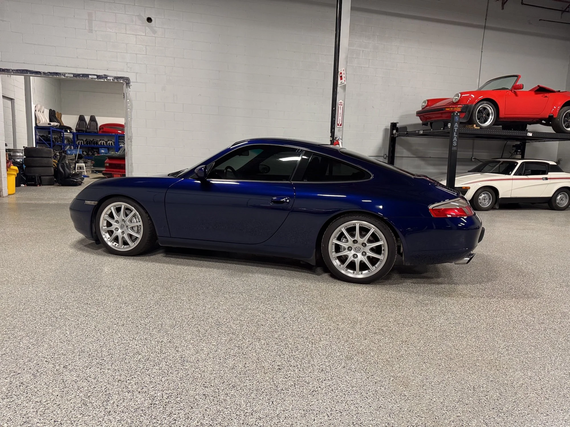 2001_Porsche_966_Carrera_Left.jpg