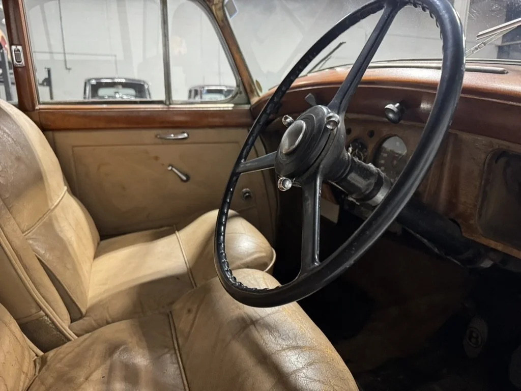 1947_Bentley_VP_FrontSeats.jpeg