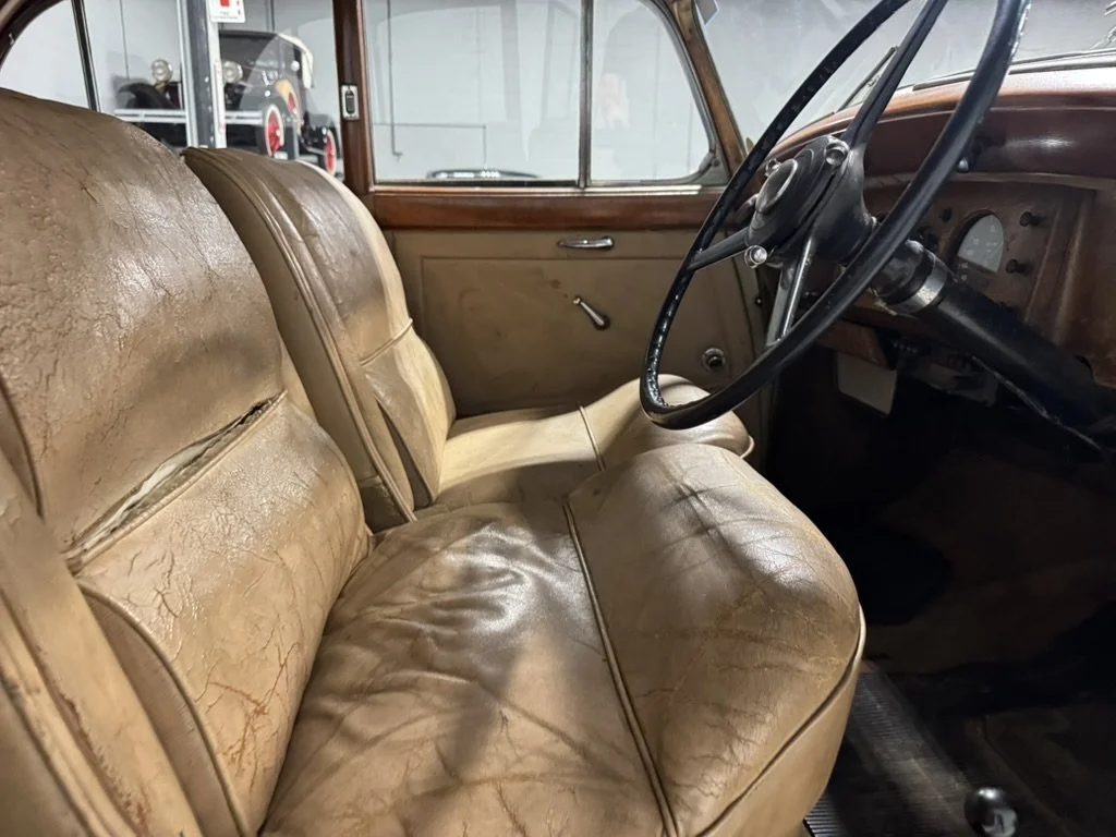 1947_Bentley_VP_Interior.jpeg
