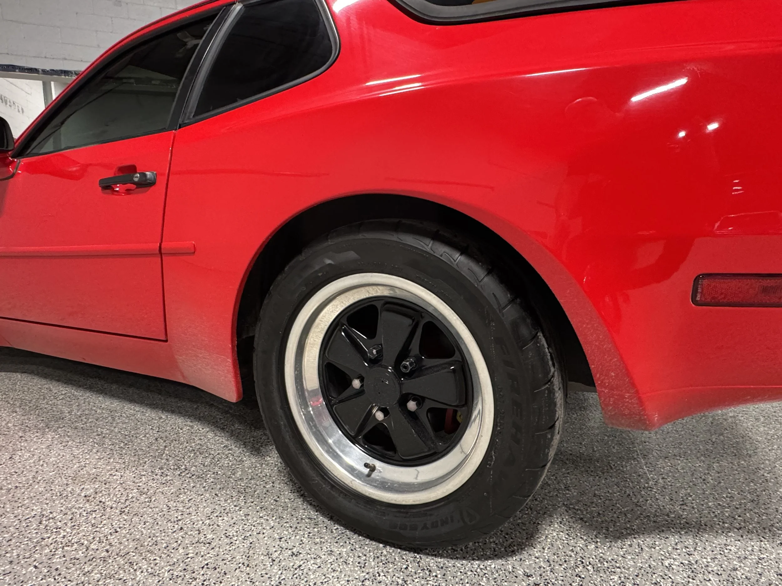 1985_Porsche_944_Rear_Wheel.jpeg