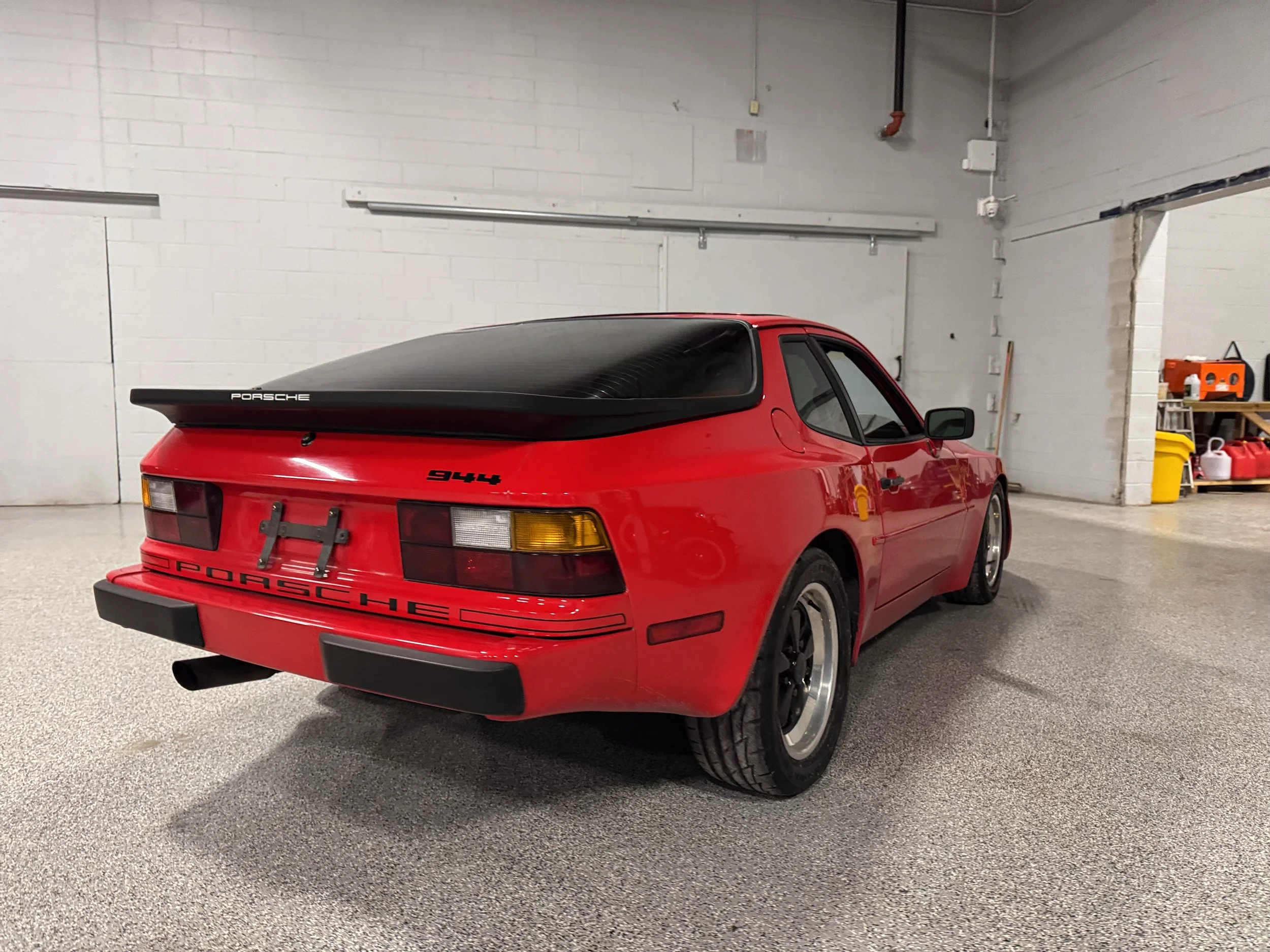 1984_Porsche_944_Rear_Right2.jpeg