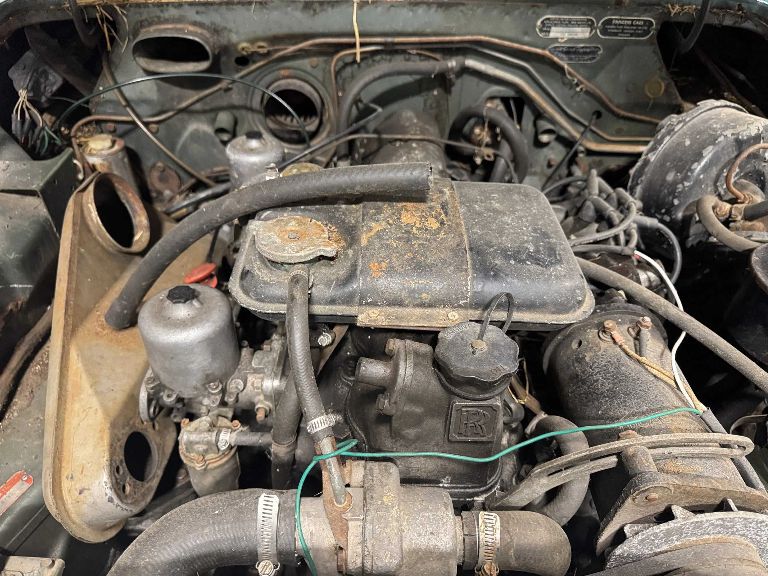 1967 Vanden Plas Rolls Engine.jpeg
