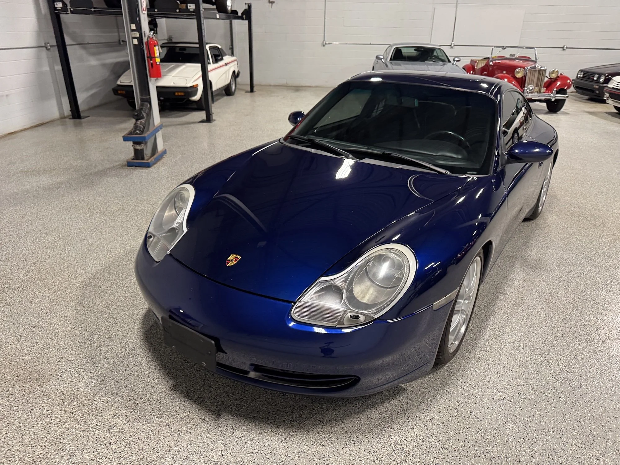 2001_Porsche_966_Carrera_High_Left.jpg