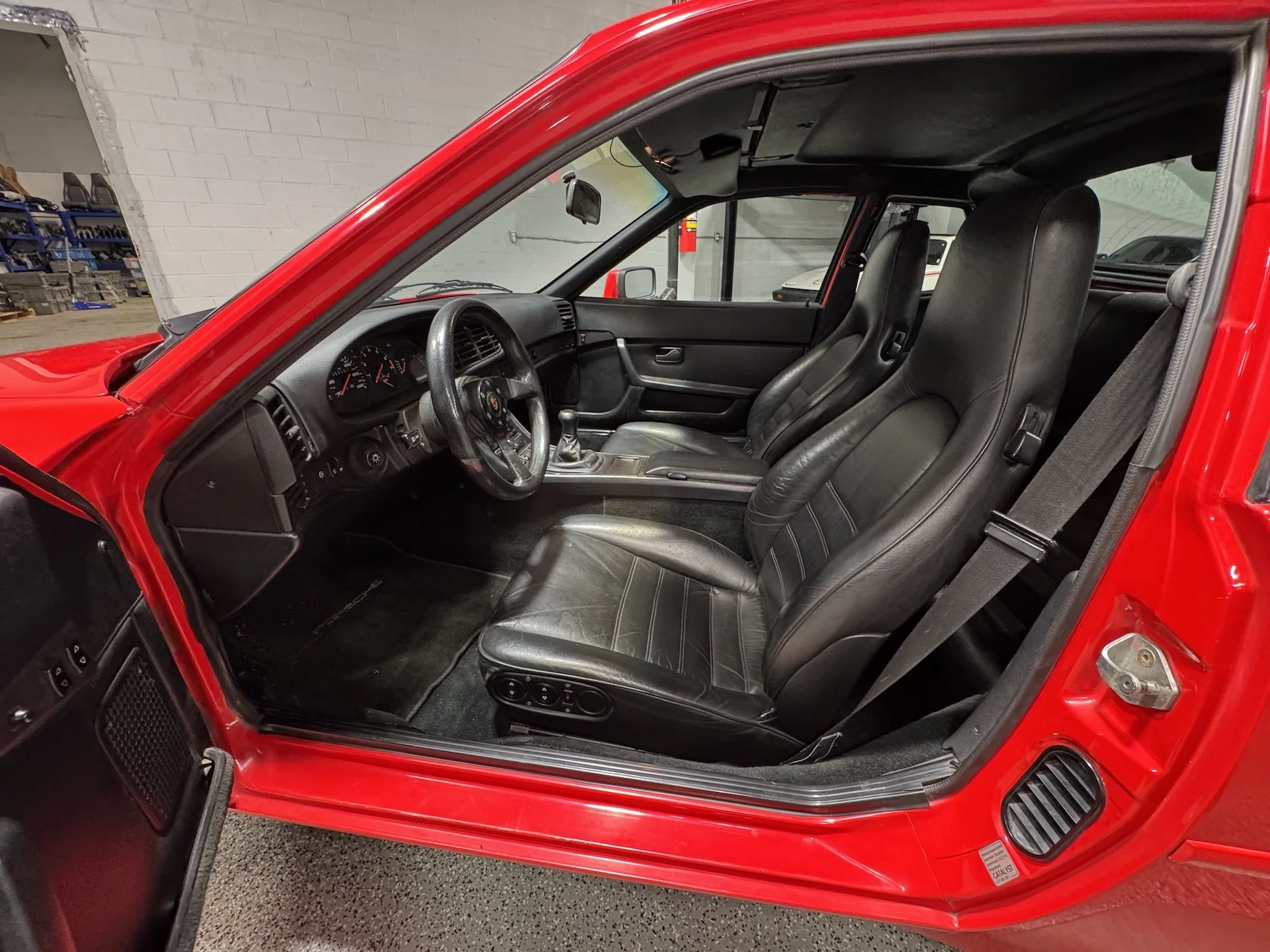 1987 Porsche 944 Turbo Interior 4.jpeg