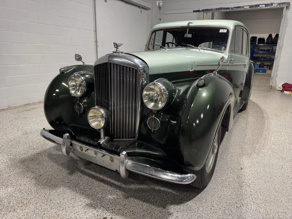 1947_Bentley_VP_FrontLeft.jpeg