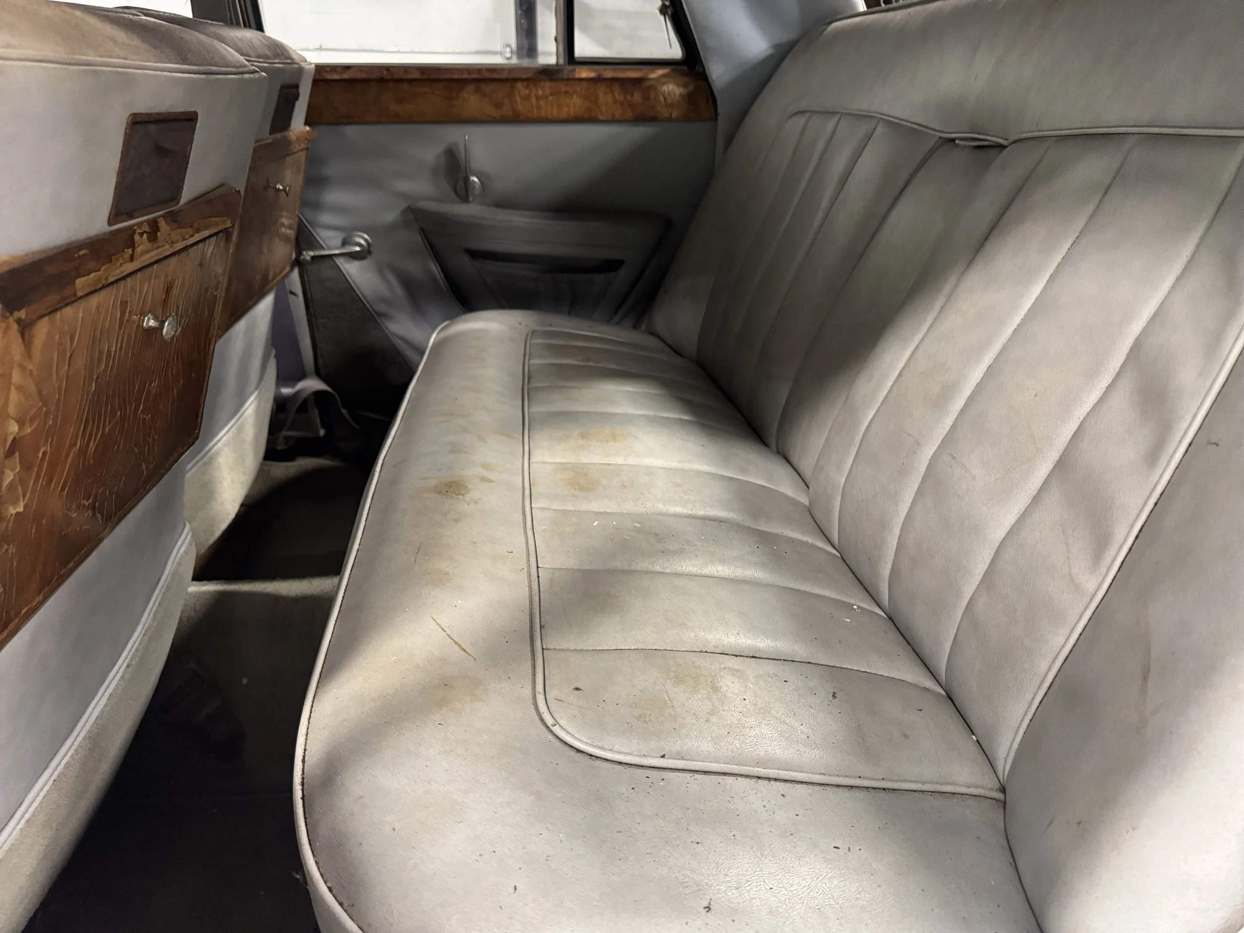 1967 Vanden Plas Rolls Rear Seats.jpeg