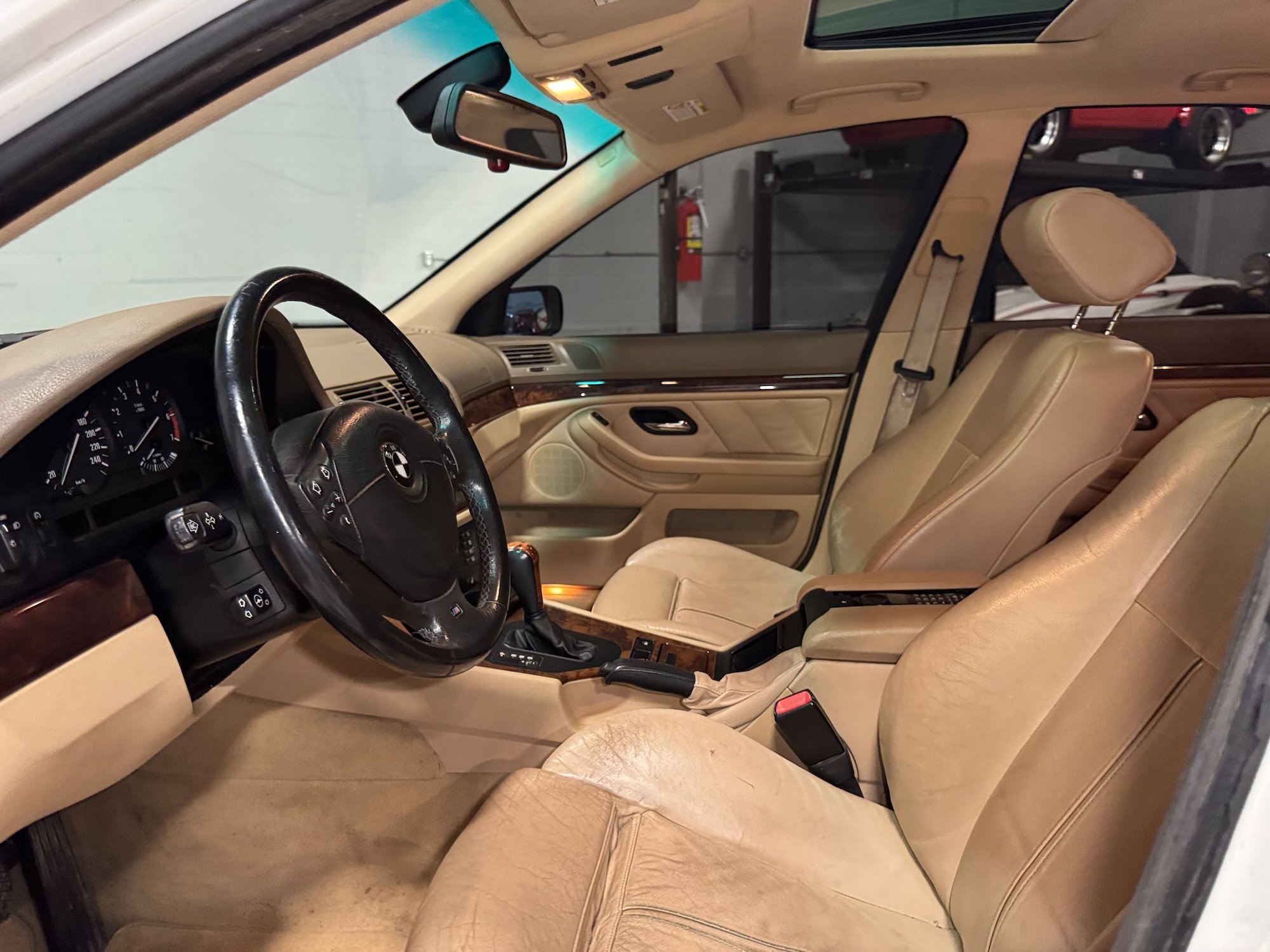 2000_BMW_540_Interior_Drivers.jpeg