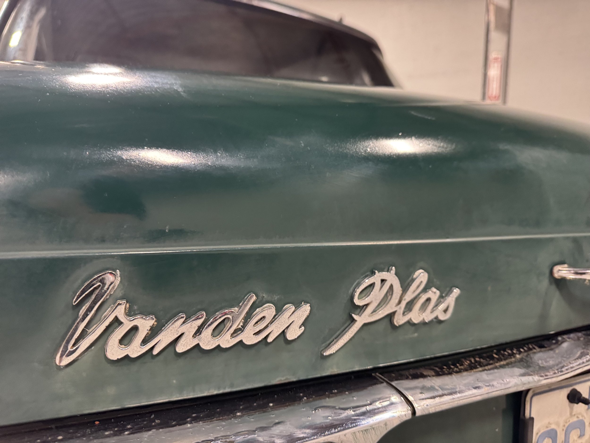 1967 Vanden Plas Rolls Logo Trunk.jpeg